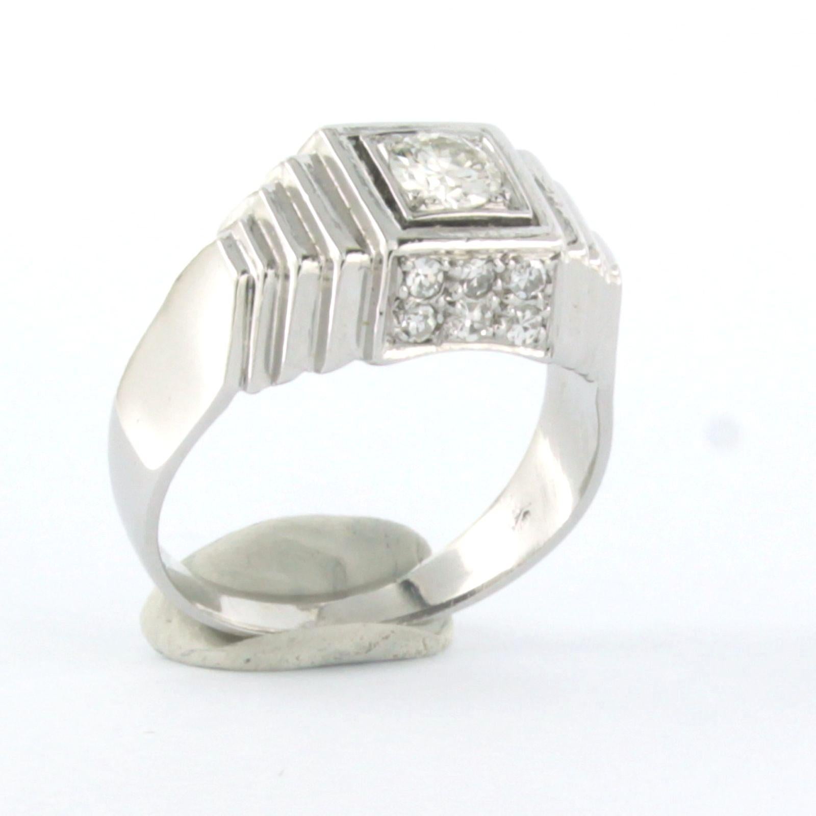 Ring with old EUropean cut and single cut diamonds up to 0.54ct platinum In Excellent Condition For Sale In The Hague, ZH