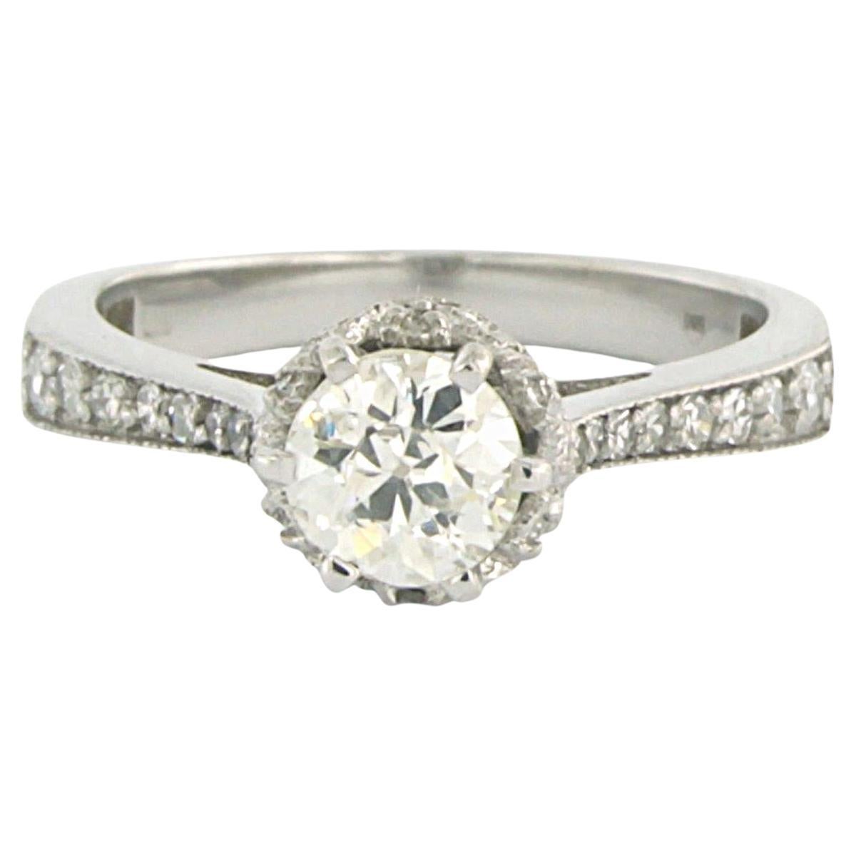 Anello con diamanti old mine e diamanti a taglio singolo fino a 1,00ct in oro bianco 14k in vendita