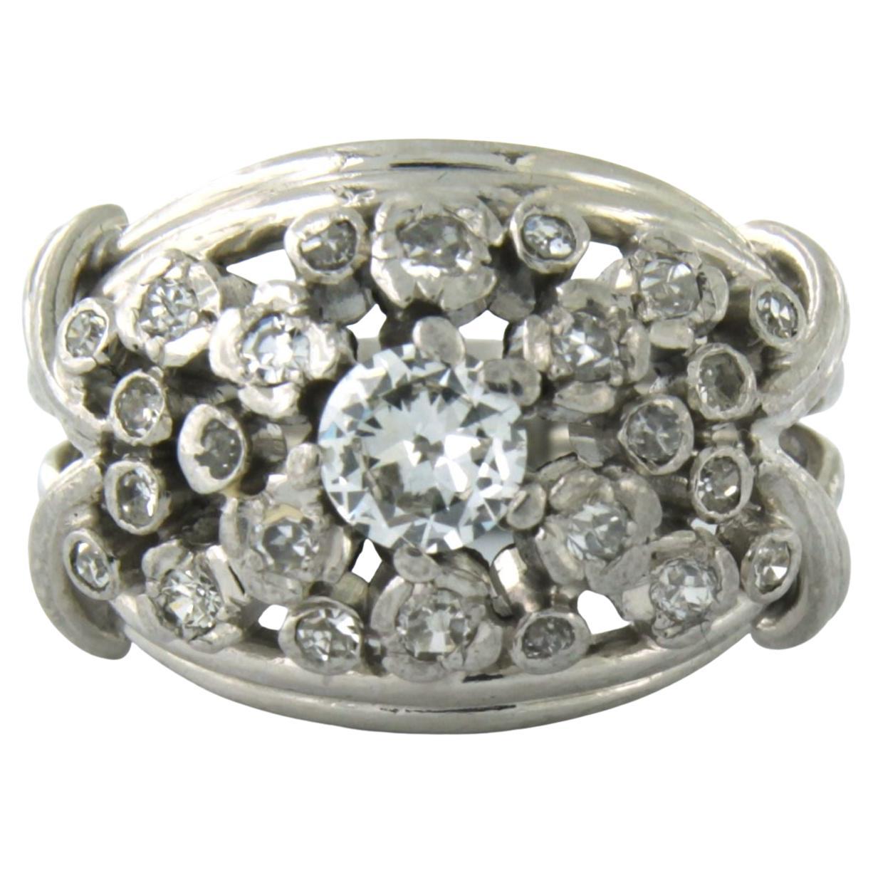 Anello con diamanti taglio Old Mine e taglio singolo fino a 0,50ct in platino in vendita
