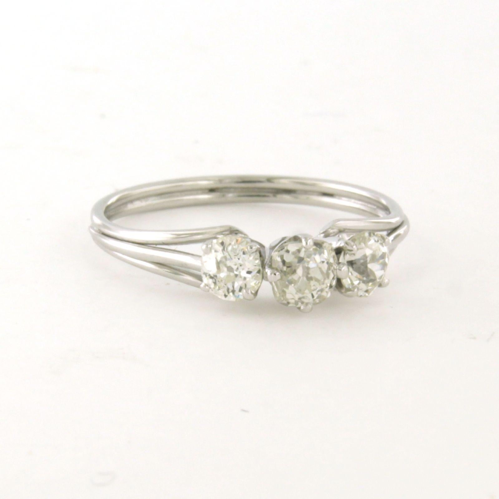 Bague avec diamants de taille ancienne jusqu'à 1,00ct Or blanc 14k 2,0 grammes en vente 1