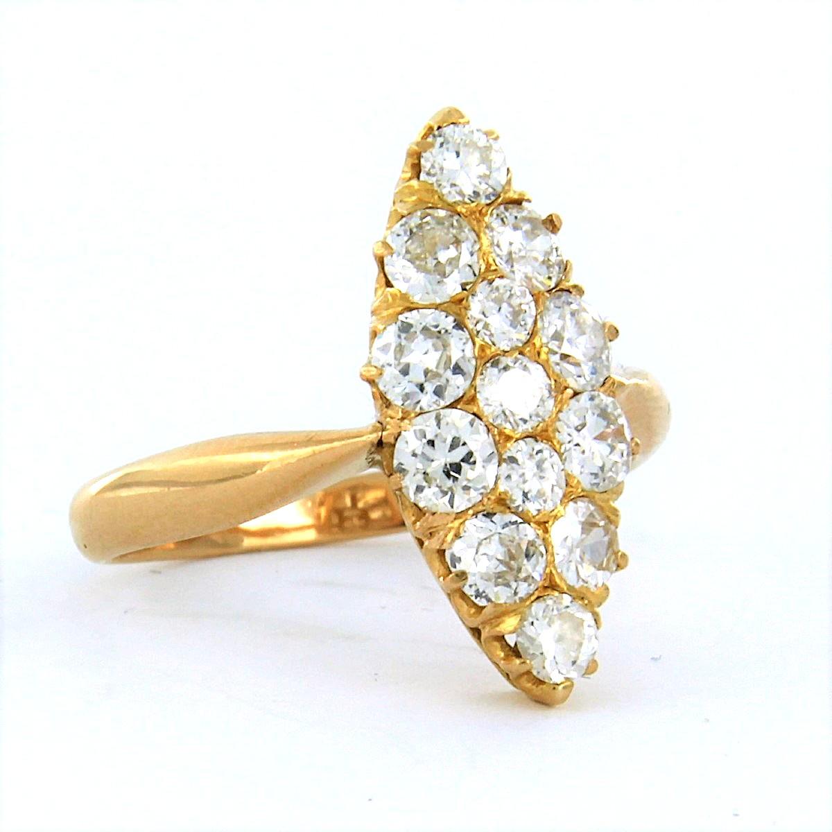 Bague marquis en or jaune 20k avec diamant taille ancienne. 1.50ct - G/H - SI - taille de bague U.S. 6 - EU. 16.5(52)

Description détaillée

le haut de l'anneau mesure 2,0 cm de large et 4,7 mm de haut

Taille de la bague : US 6 - EU. 16.5(52) la