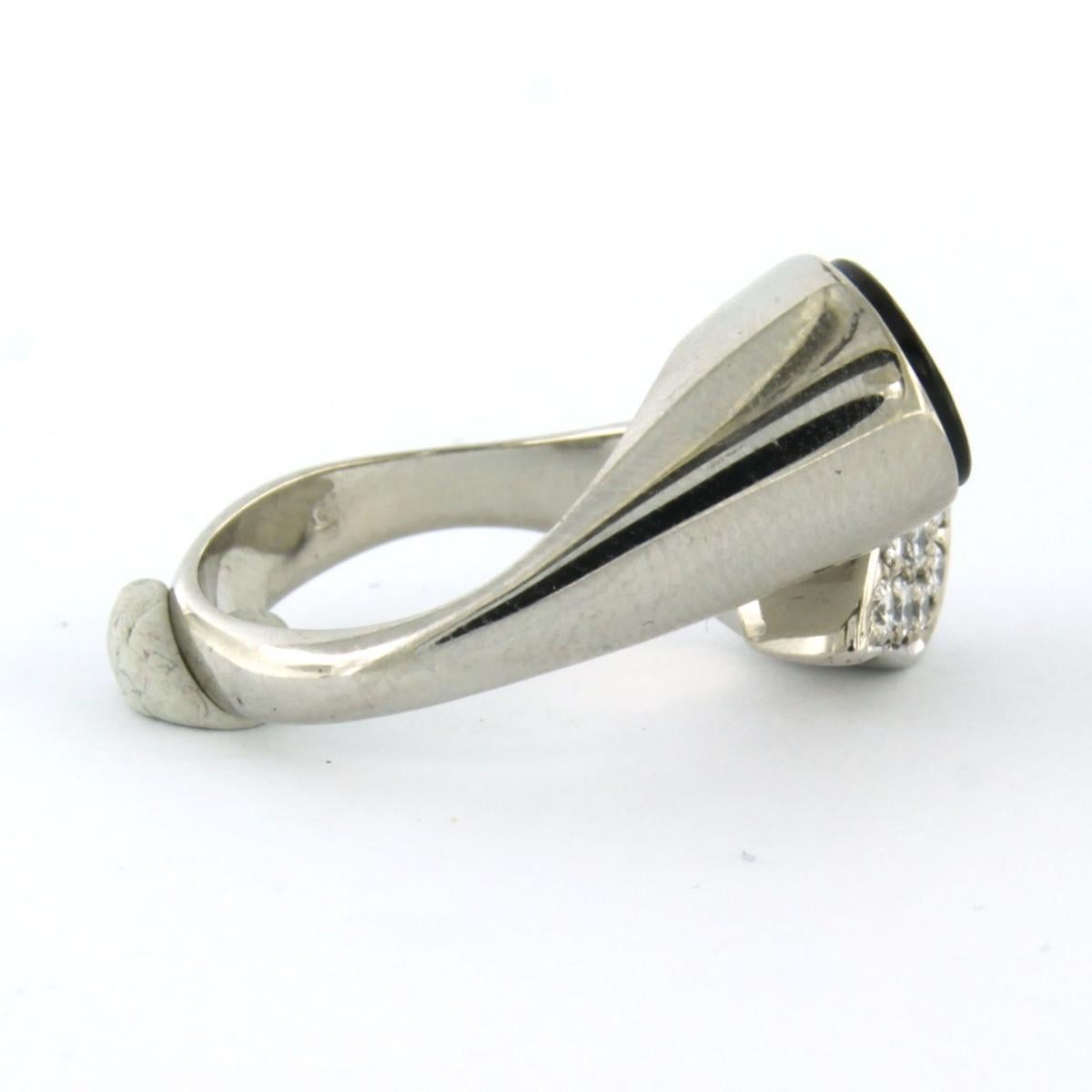 Ring with onyx and diamonds 18k white gold For Sale 1