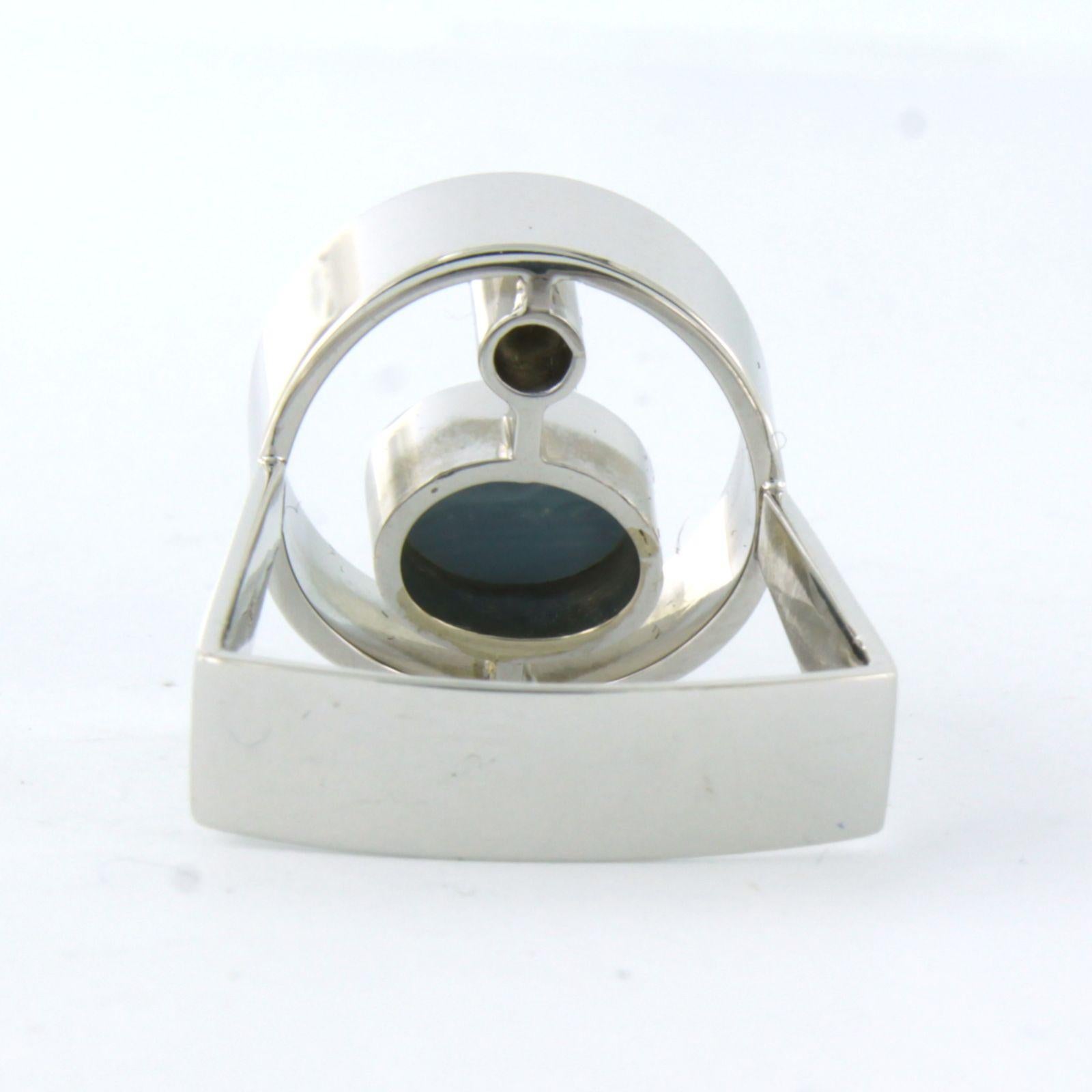 Ring with opal and brilliant cut diamond up to 0.08ct 14k white gold In Excellent Condition For Sale In The Hague, ZH