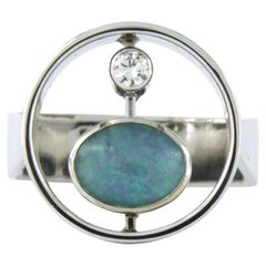 Bague avec opale et diamant taille brillant jusqu'à 0,08ct or blanc 14k