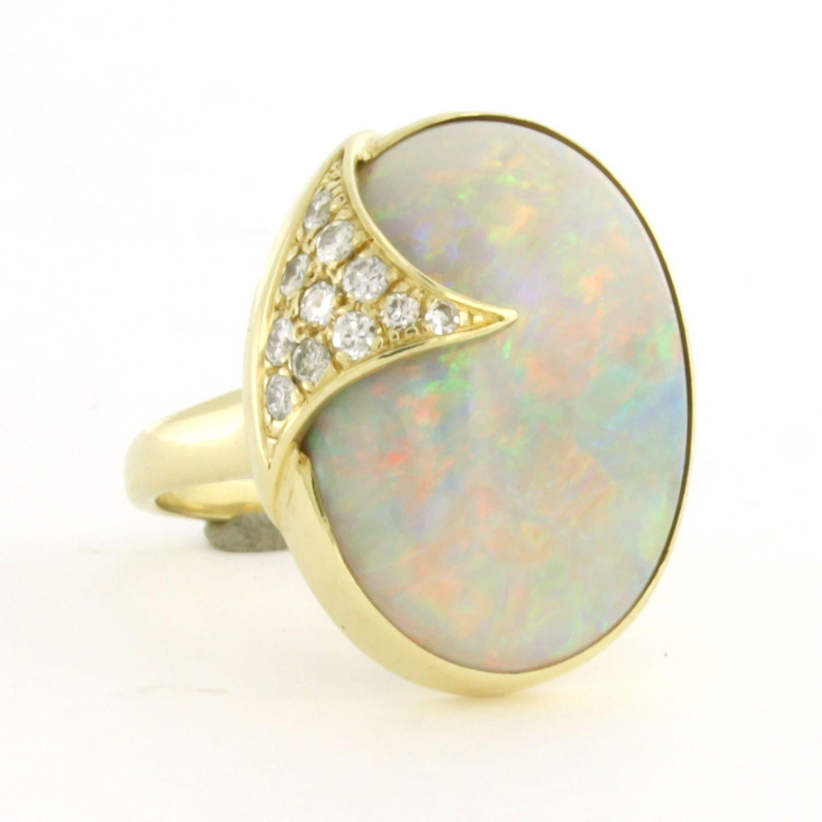 Bague avec opale et diamants taille brillant jusqu'à 0,30 ct Or jaune 14k Pour femmes en vente