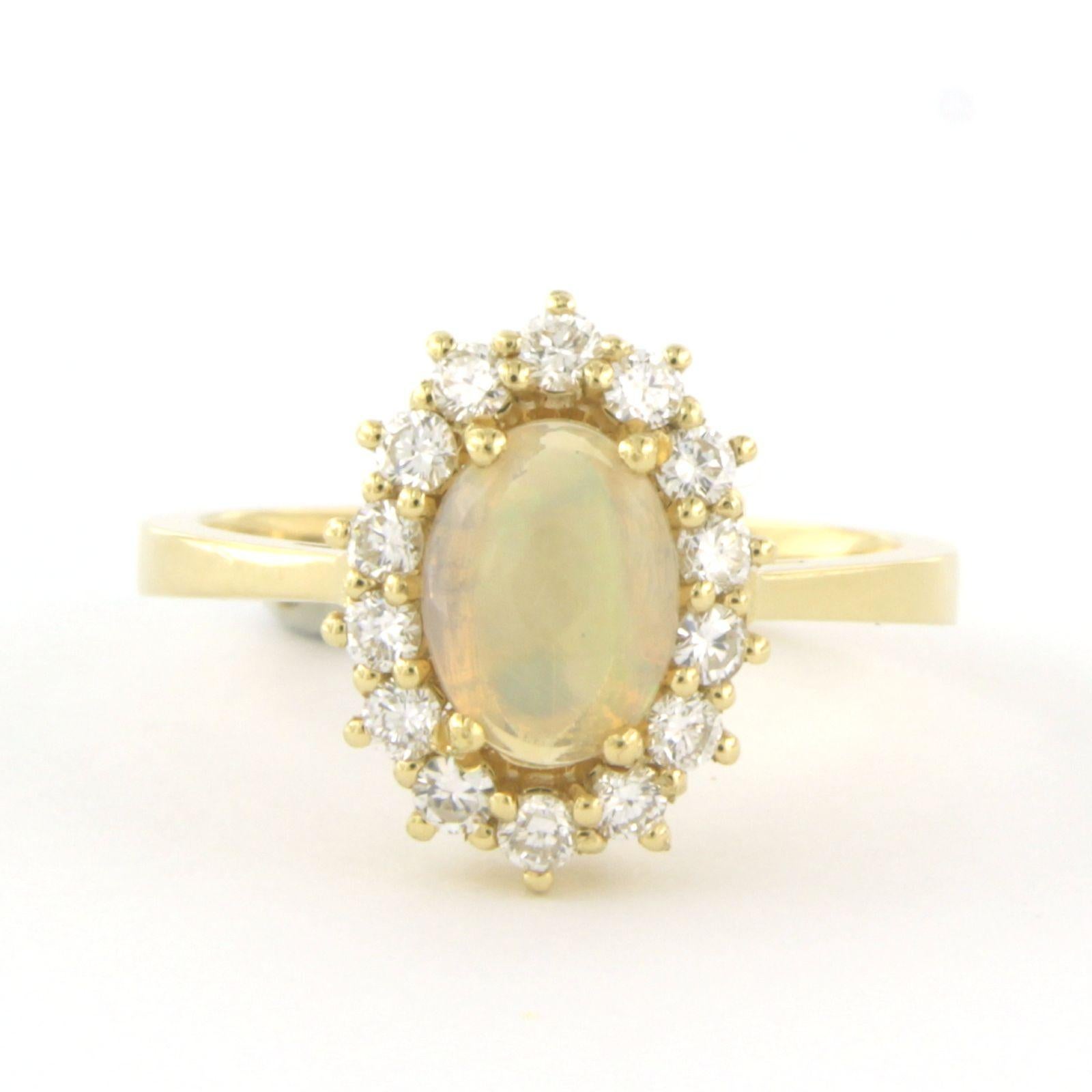 Ring aus 18 kt Gelbgold, besetzt mit Opal und Diamanten im Brillantschliff, insgesamt 0,46 ct - G/H - VS/SI - Ringgröße U.S. 7.25 - EU. 17.5(55)

Ausführliche Beschreibung

die Oberseite des Rings ist 1,4 cm breit und 6,6 mm hoch

Ringgröße US 7.25