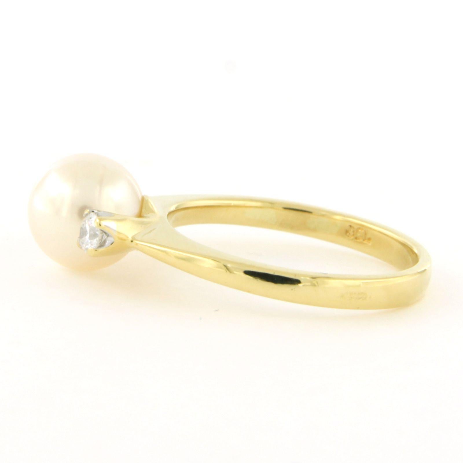 Moderne Bague avec perle et diamant taille brillant jusqu'à 0,20ct Or jaune 18k 4,9 grammes en vente