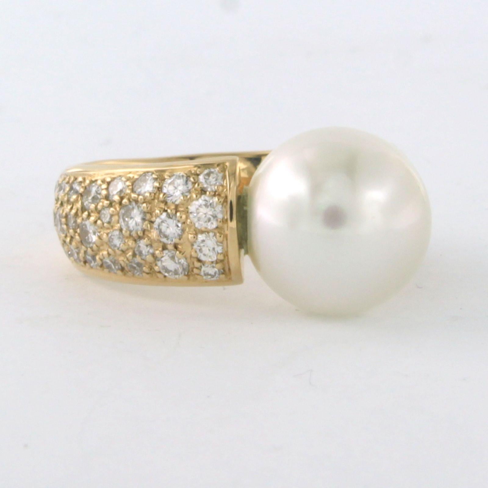 Moderne Bague avec perle et diamants taille brillant jusqu'à 1,10ct Or jaune 18k en vente