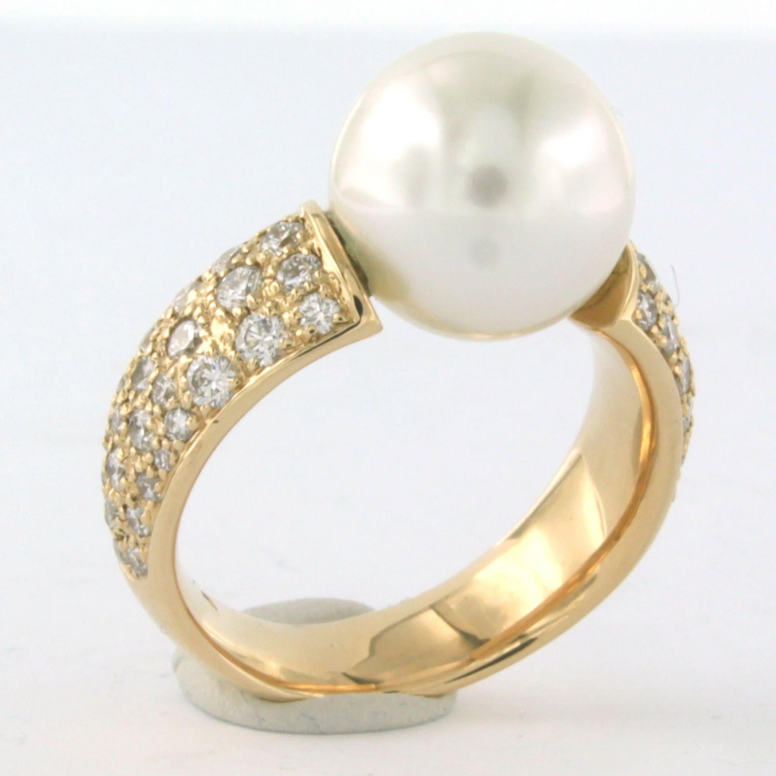 Bague avec perle et diamants taille brillant jusqu'à 1,10ct Or jaune 18k en vente 2