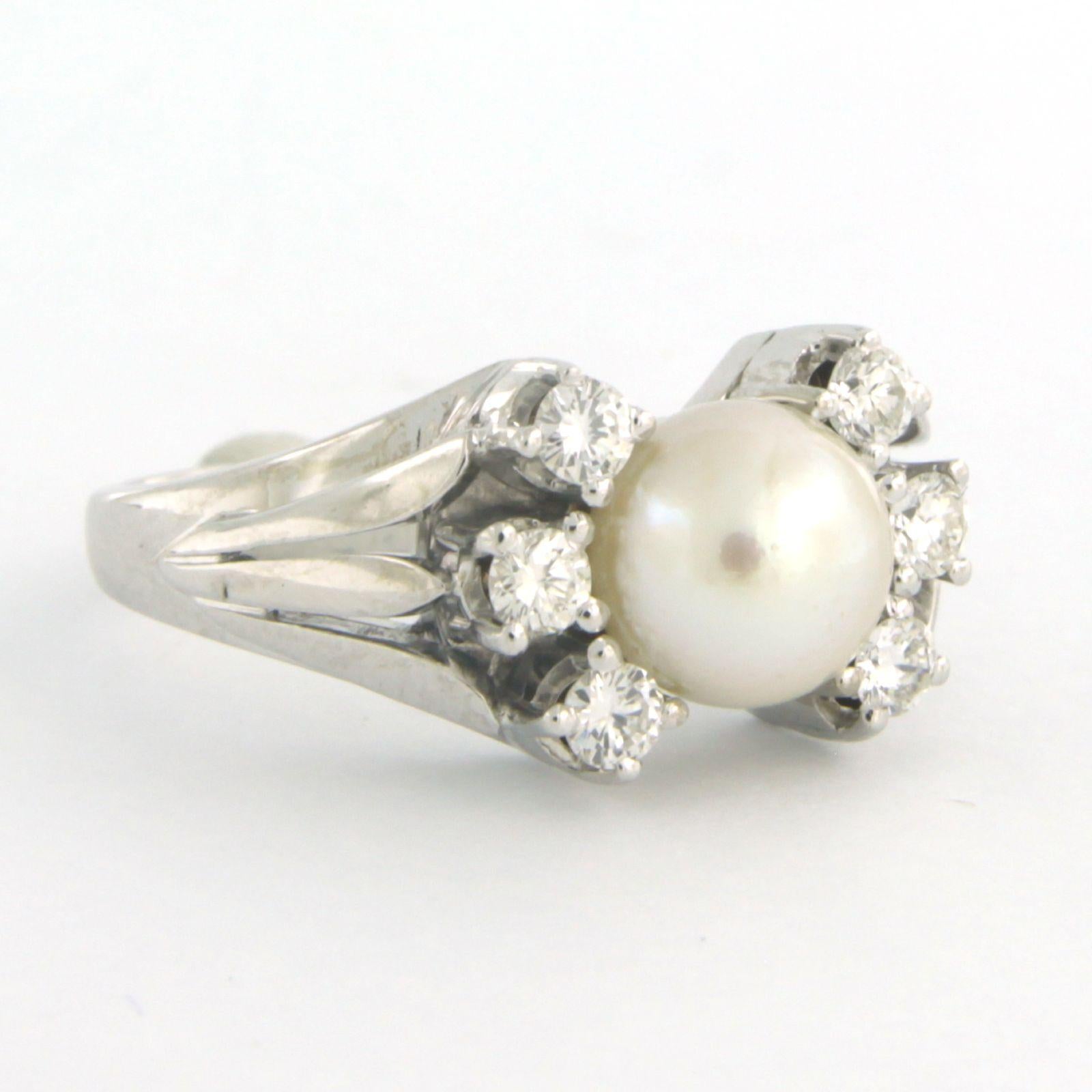 Modern Ring with pearl and diamonds 14k white gold For Sale