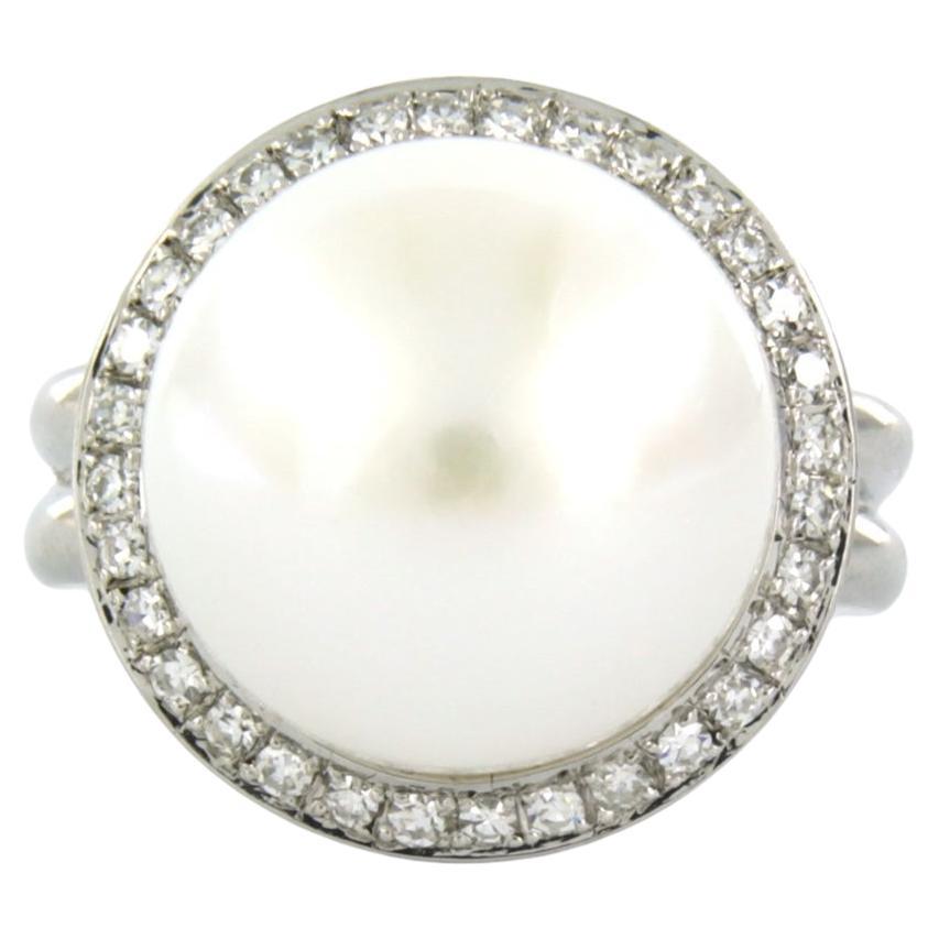 Ring with pearl and diamonds 18k white gold For Sale