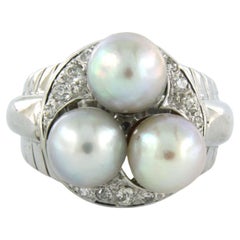 Antique Ring with pearl and diamonds 18k white gold