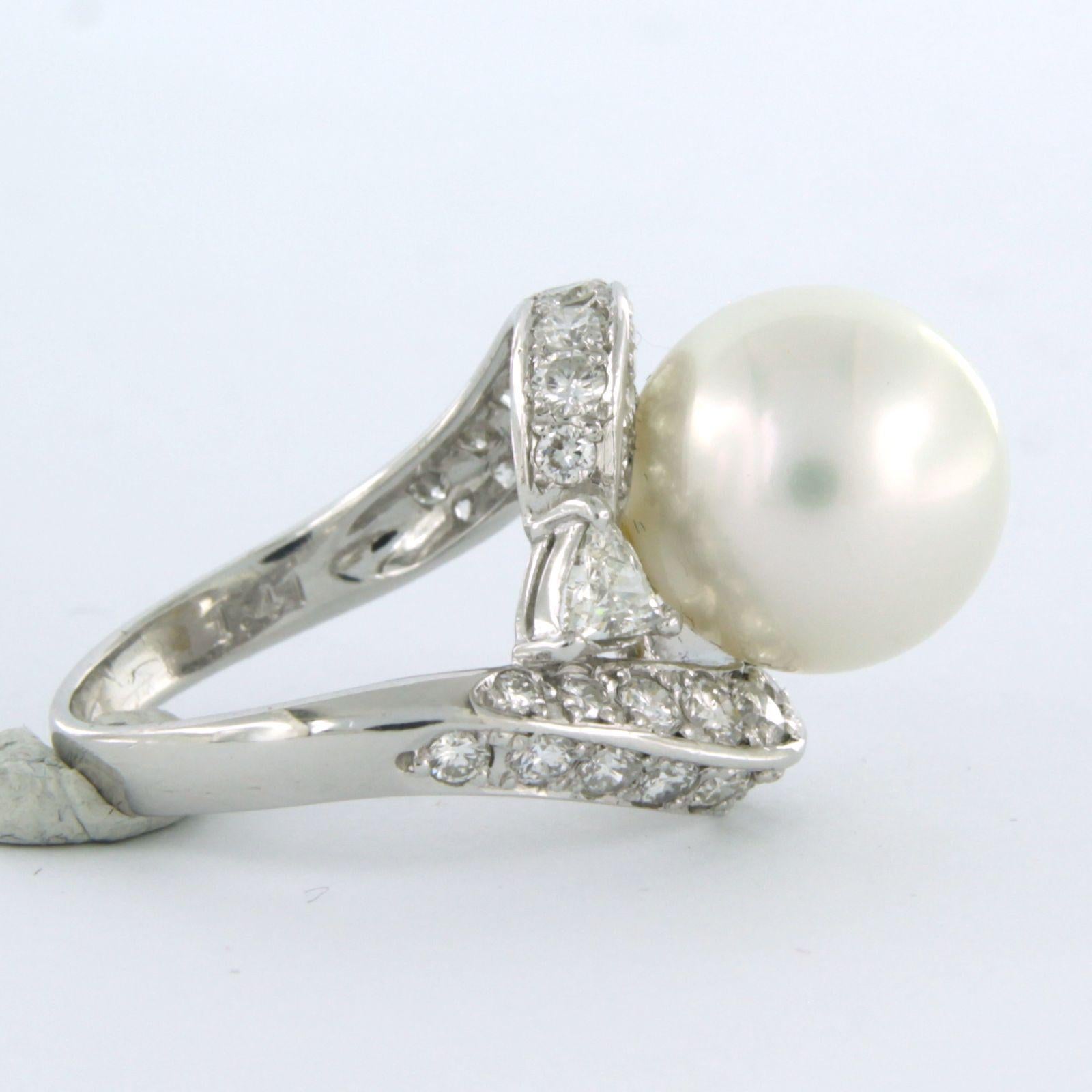 Women's Ring with pearl and diamonds 900 platinum  For Sale