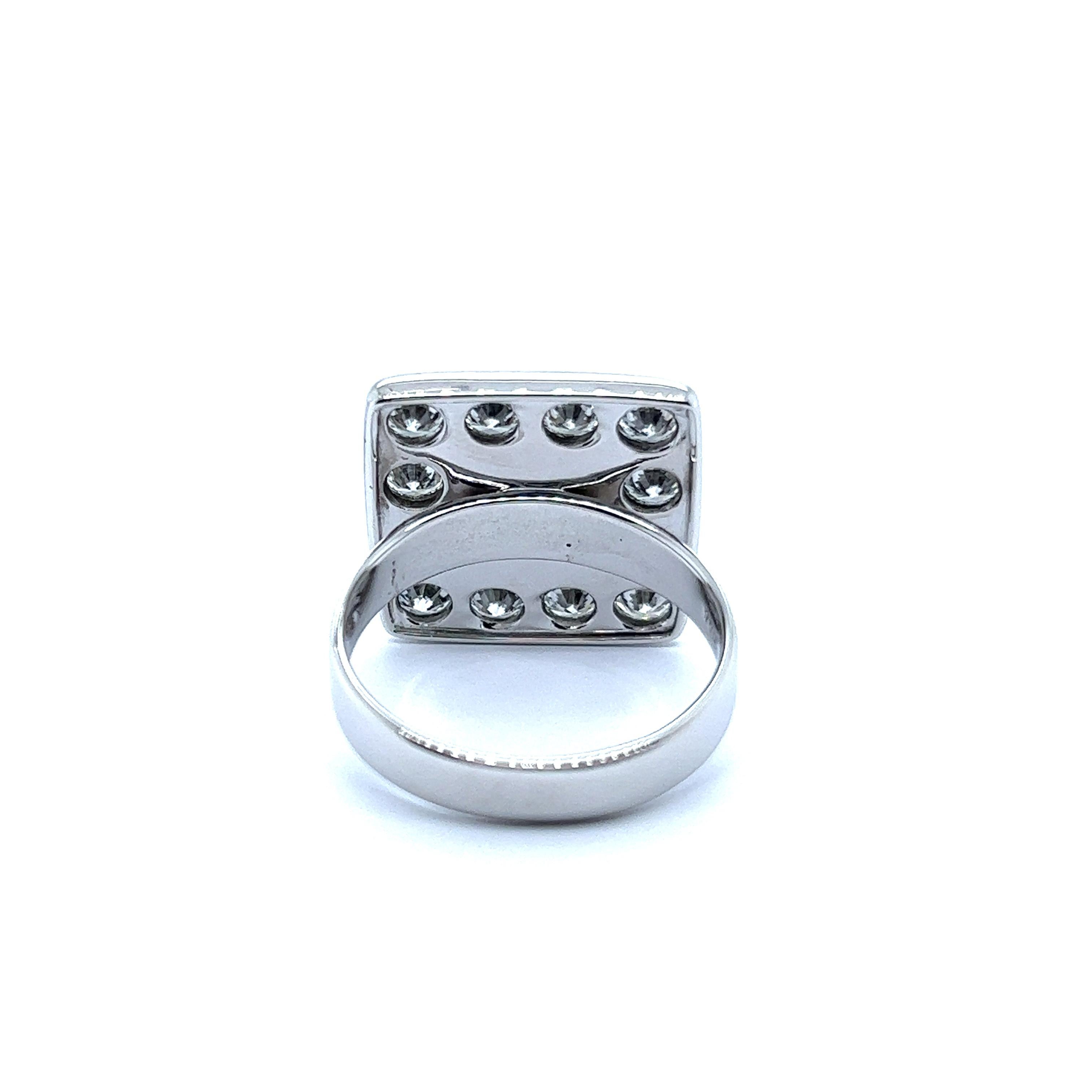 Women's or Men's Ring with Diamonds and Pearl in 18 Karat White Gold For Sale
