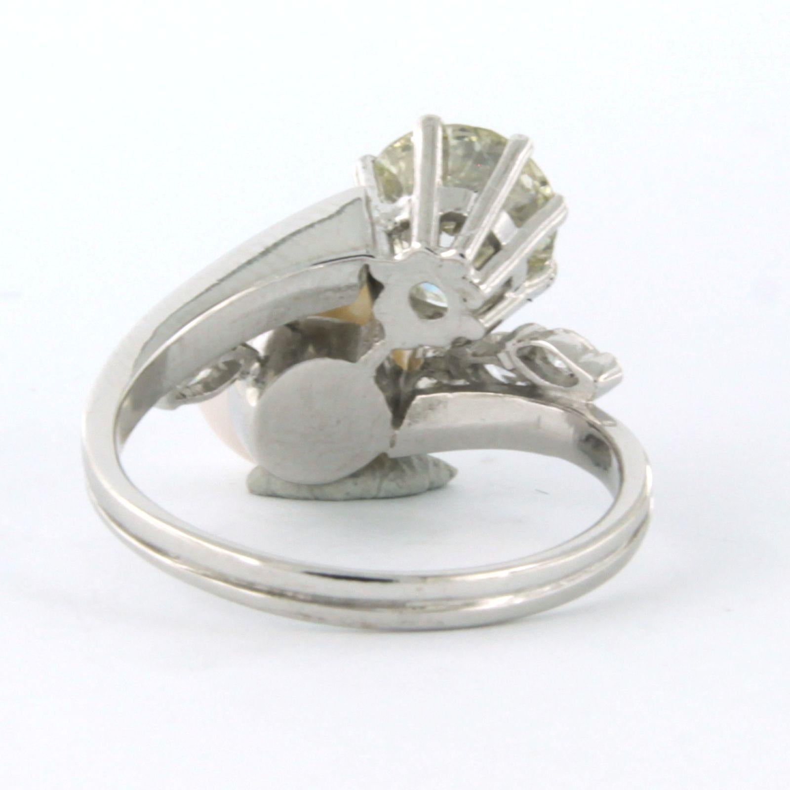 Taglio vecchia miniera Anello con perla e diamanti fino a 1,90ct in oro bianco 18k 5,8 grammi in vendita