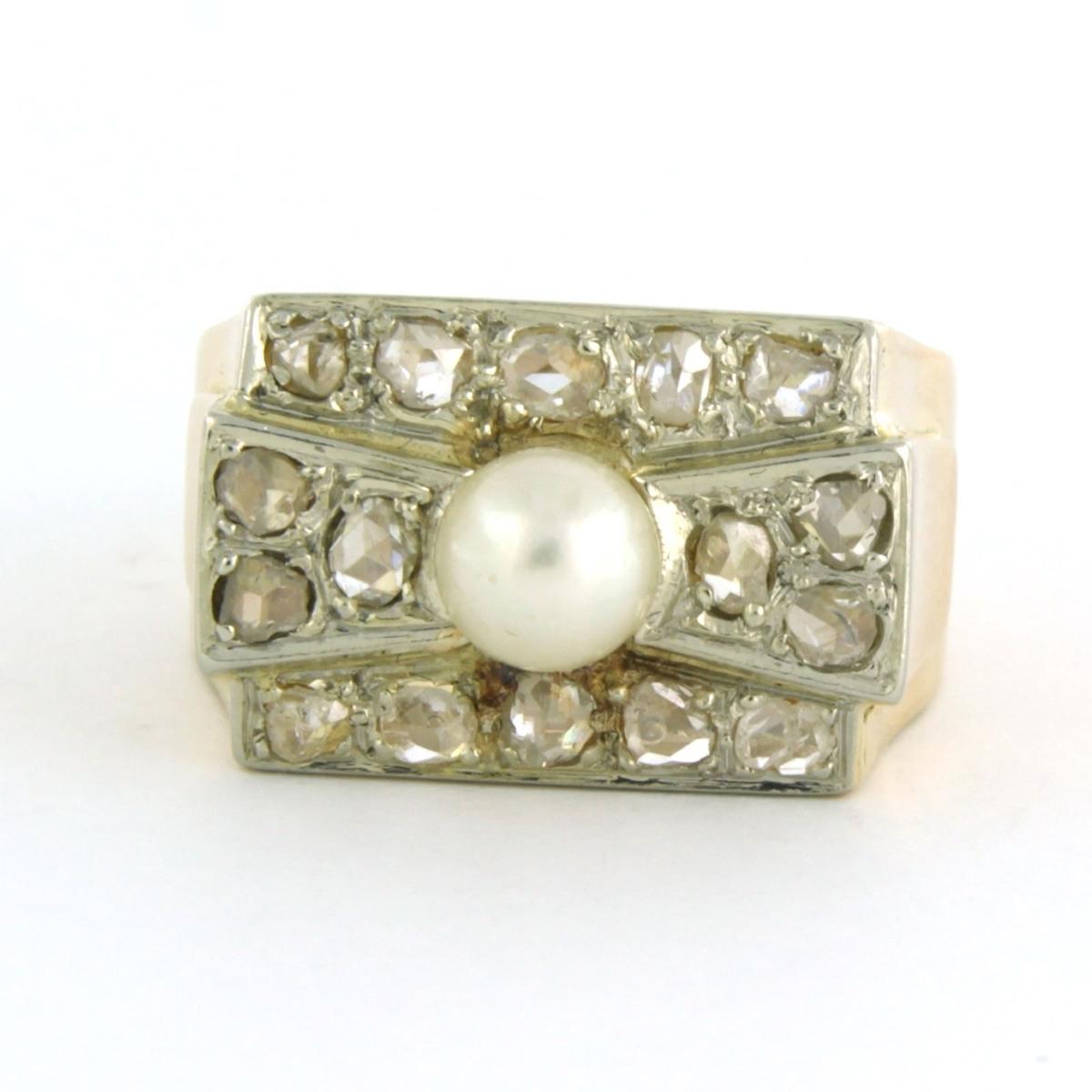 Ring mit Perlen- und Diamanten im Rosenschliff 0,20 Karat, 18 Karat zweifarbiges Gold (Frühviktorianisch) im Angebot