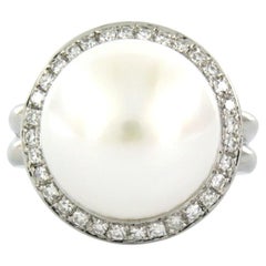 Ring mit Perle und Diamanten im Einzelschliff bis zu 0,50ct 14,2 Gramm 18k Weißgold