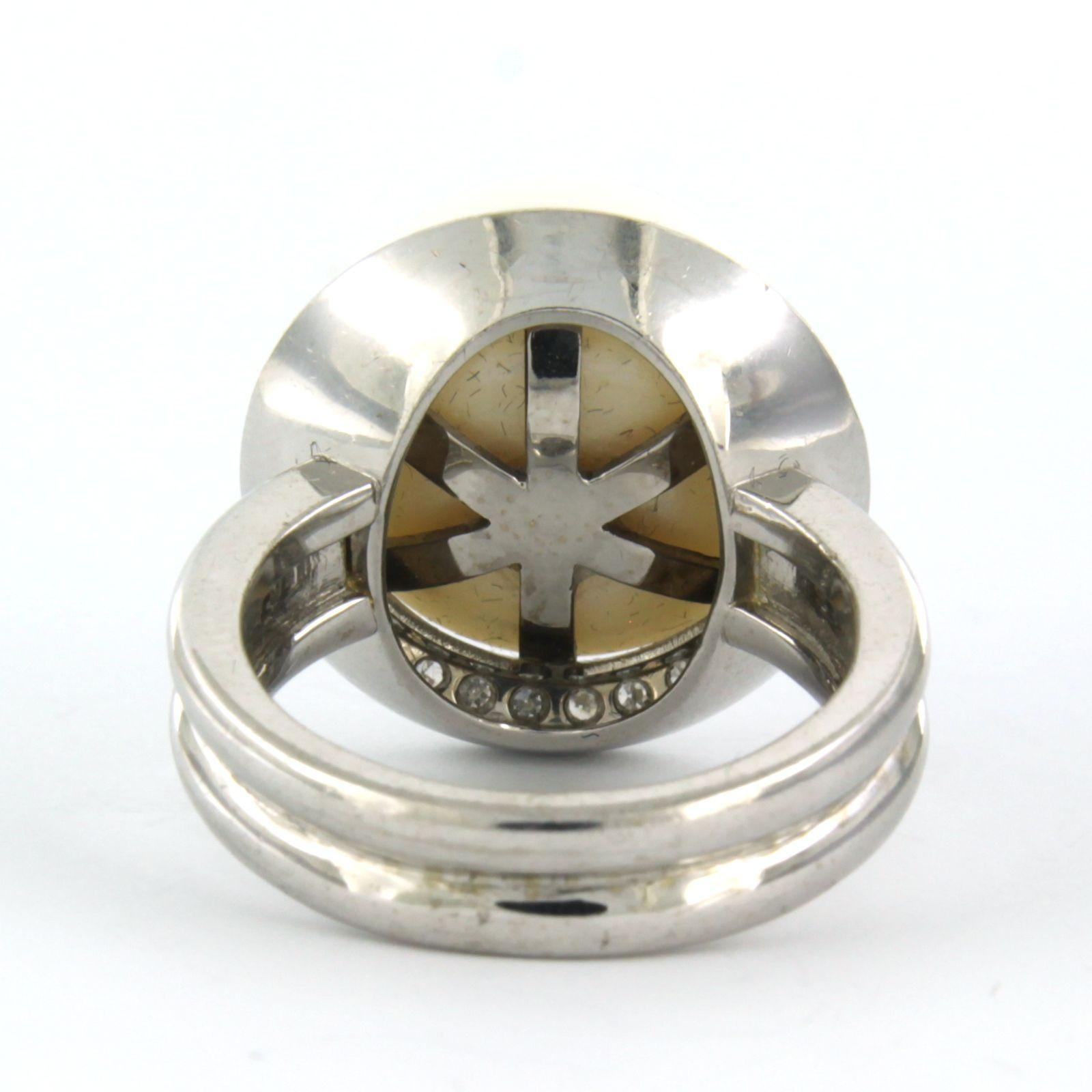 Ring mit Perlen und Diamanten im Einzelschliff bis zu 0,64 Karat 14,2 Gramm 18k Weißgold (Einfacher Schliff) im Angebot