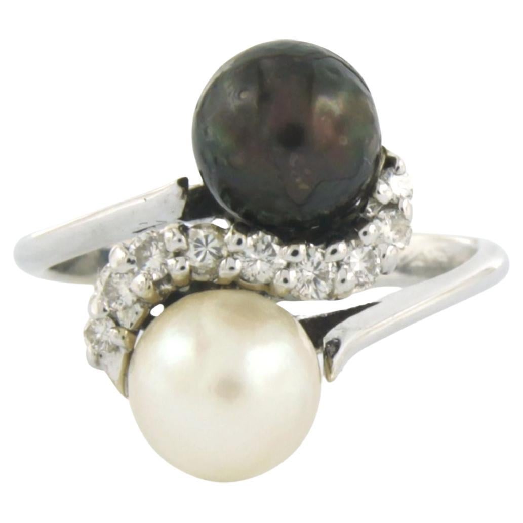 Ring with pearls and diamonds 18k white gold For Sale
