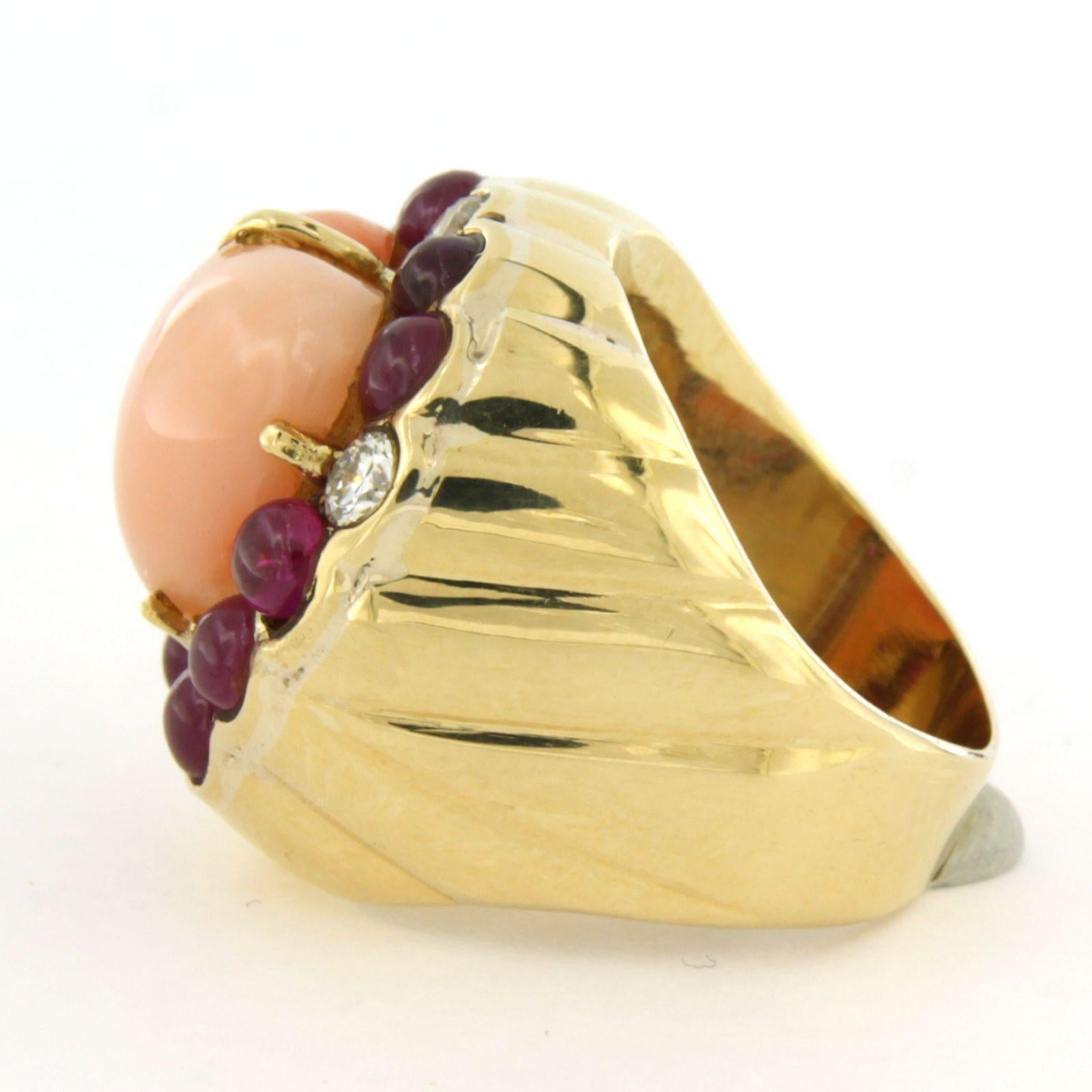 Ring with pink opal, ruby and brilliant cut diamonds up to 0.50ct 14k gold In Excellent Condition For Sale In The Hague, ZH