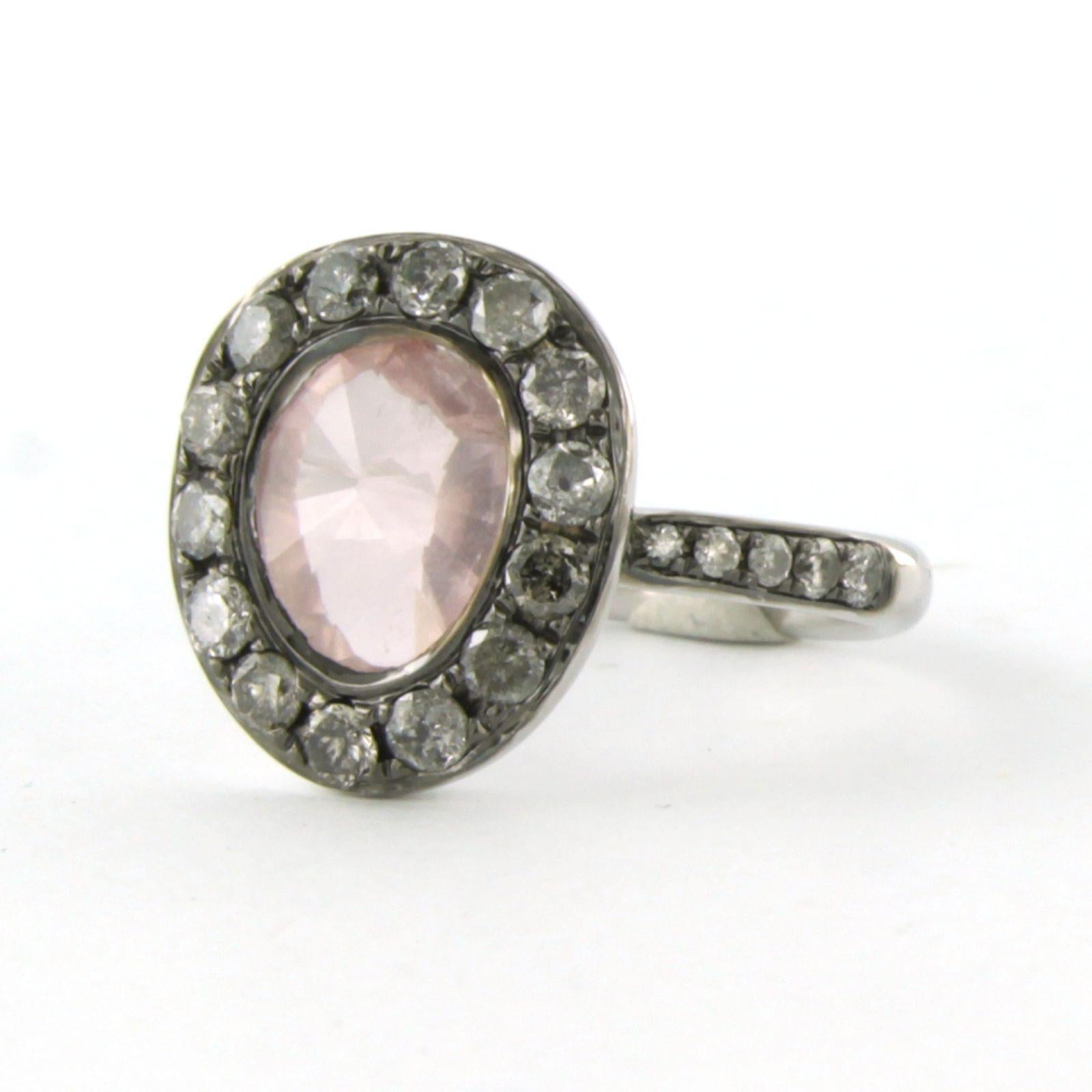 Ring mit rosa Quarz und Diamanten im Brillantschliff von bis zu 0,50 Karat aus 18 Karat Weißgold Damen im Angebot