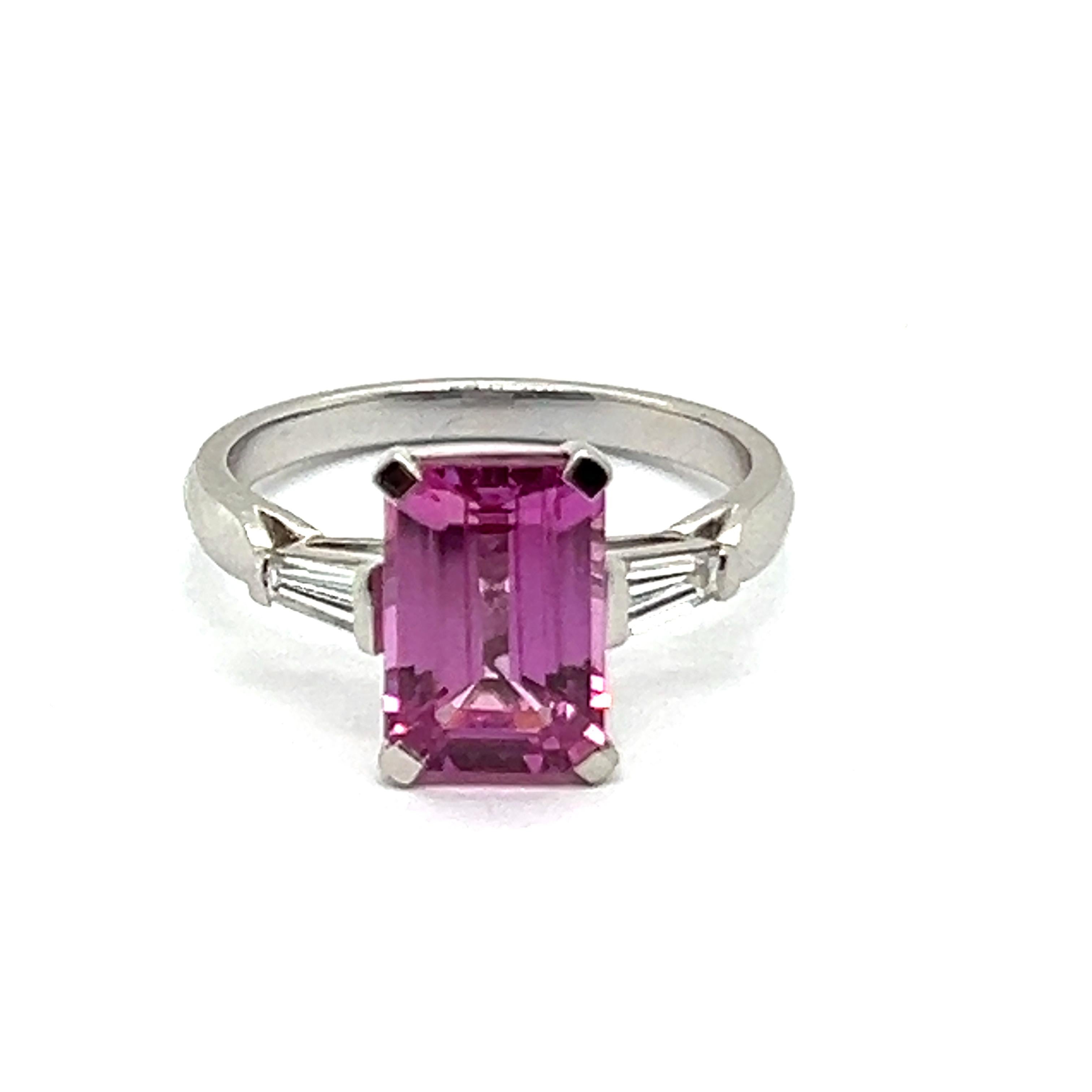 Ring with Pink Sapphire & Diamonds in Platinum by Gübelin For Sale 7