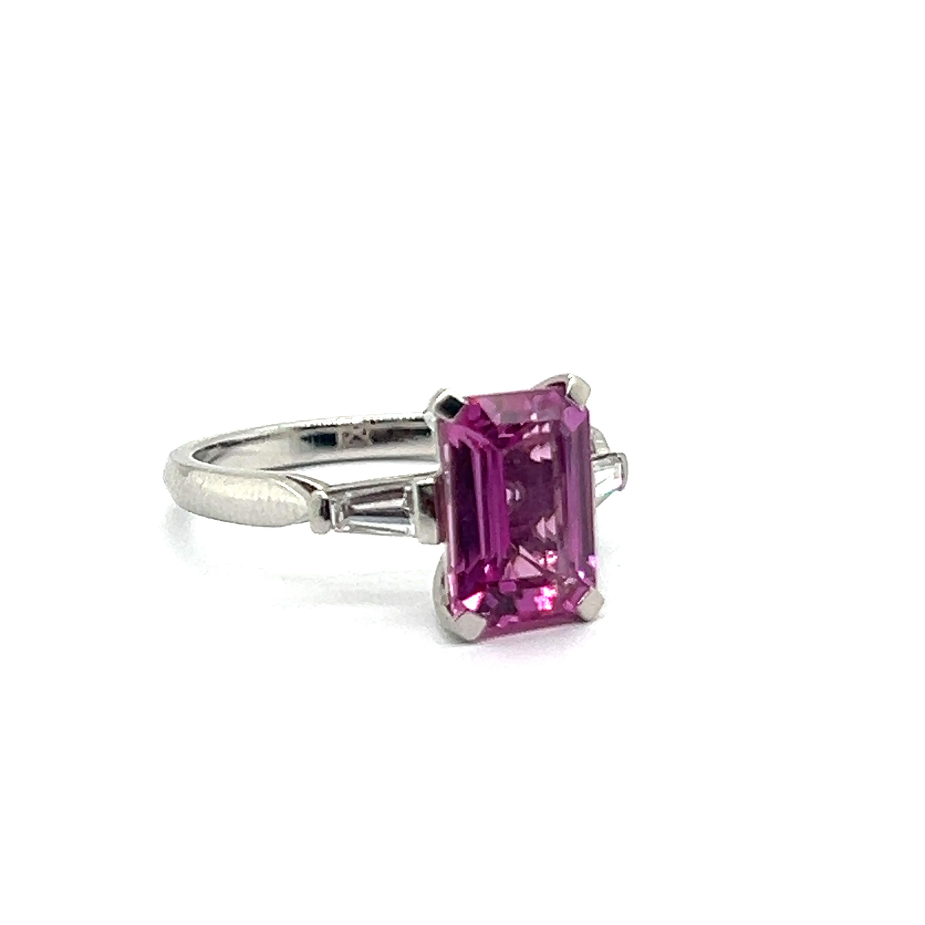 Ring with Pink Sapphire & Diamonds in Platinum by Gübelin For Sale 8