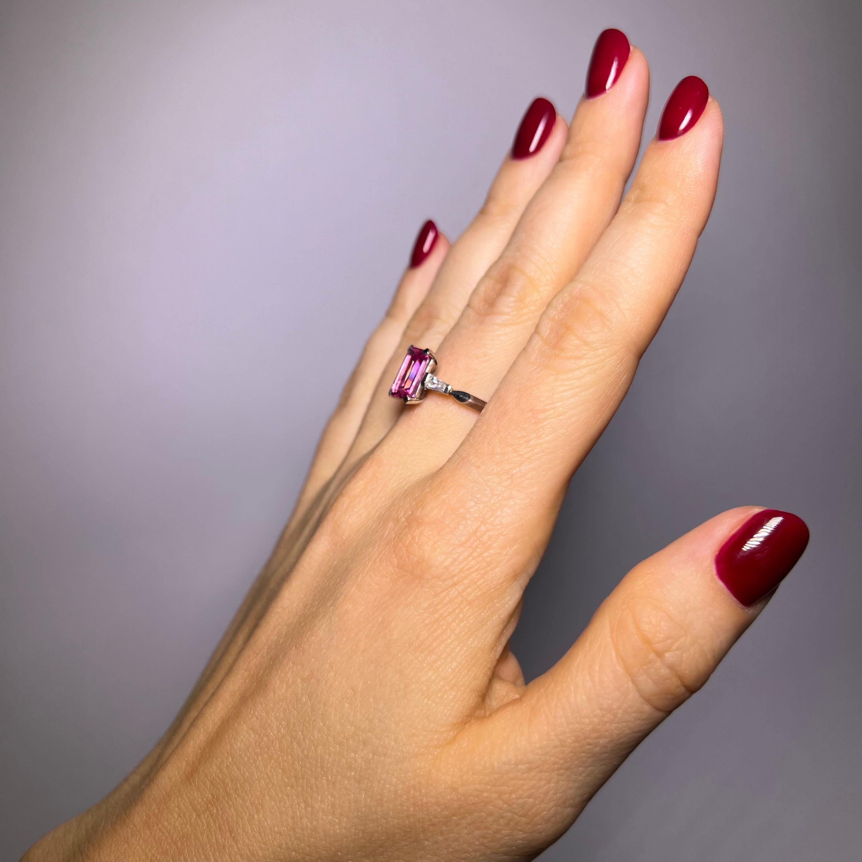 Modern Ring with Pink Sapphire & Diamonds in Platinum by Gübelin For Sale