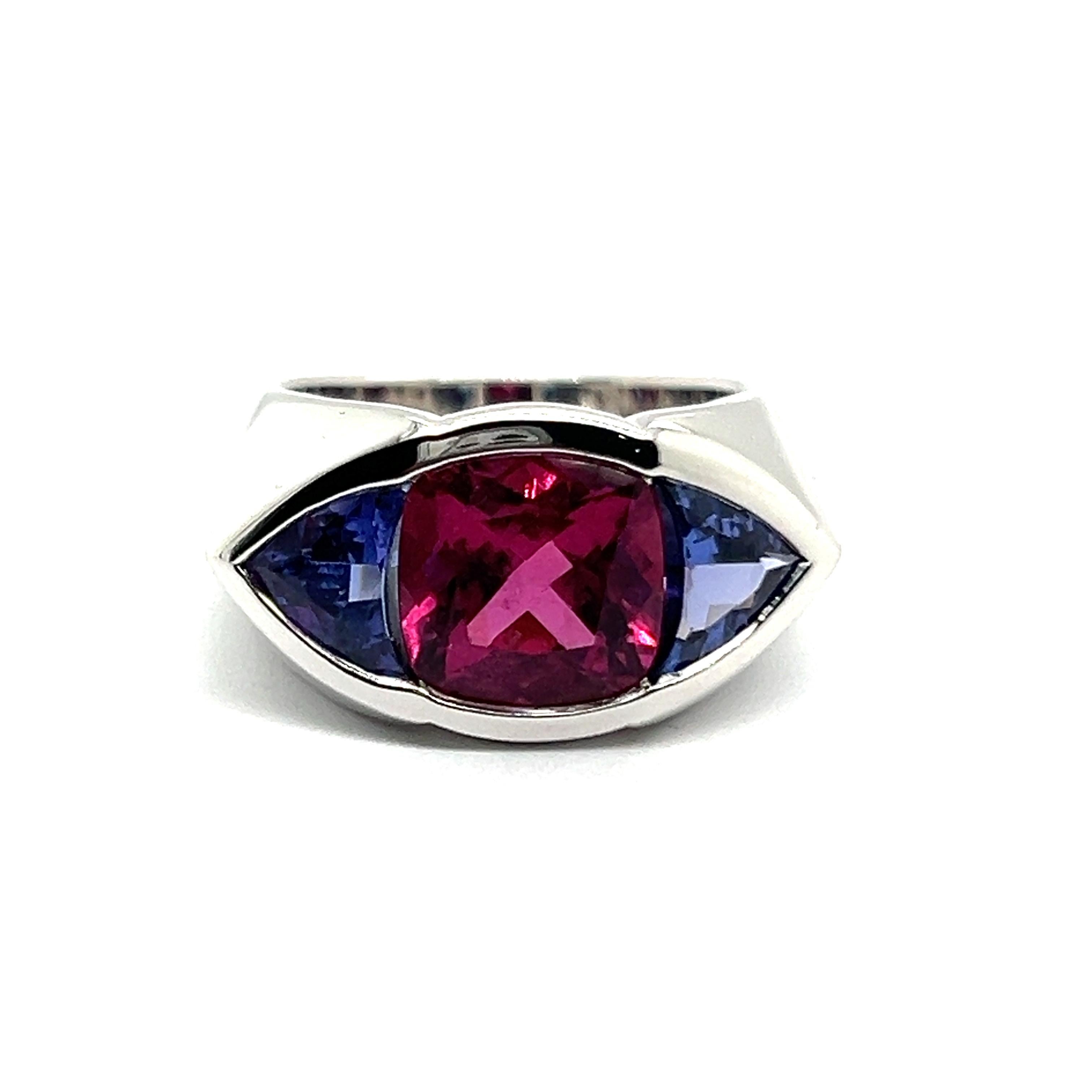 Ring with Pink Tourmaline & Tanzanite in 18 Karat White Gold by Gübelin  For Sale 7
