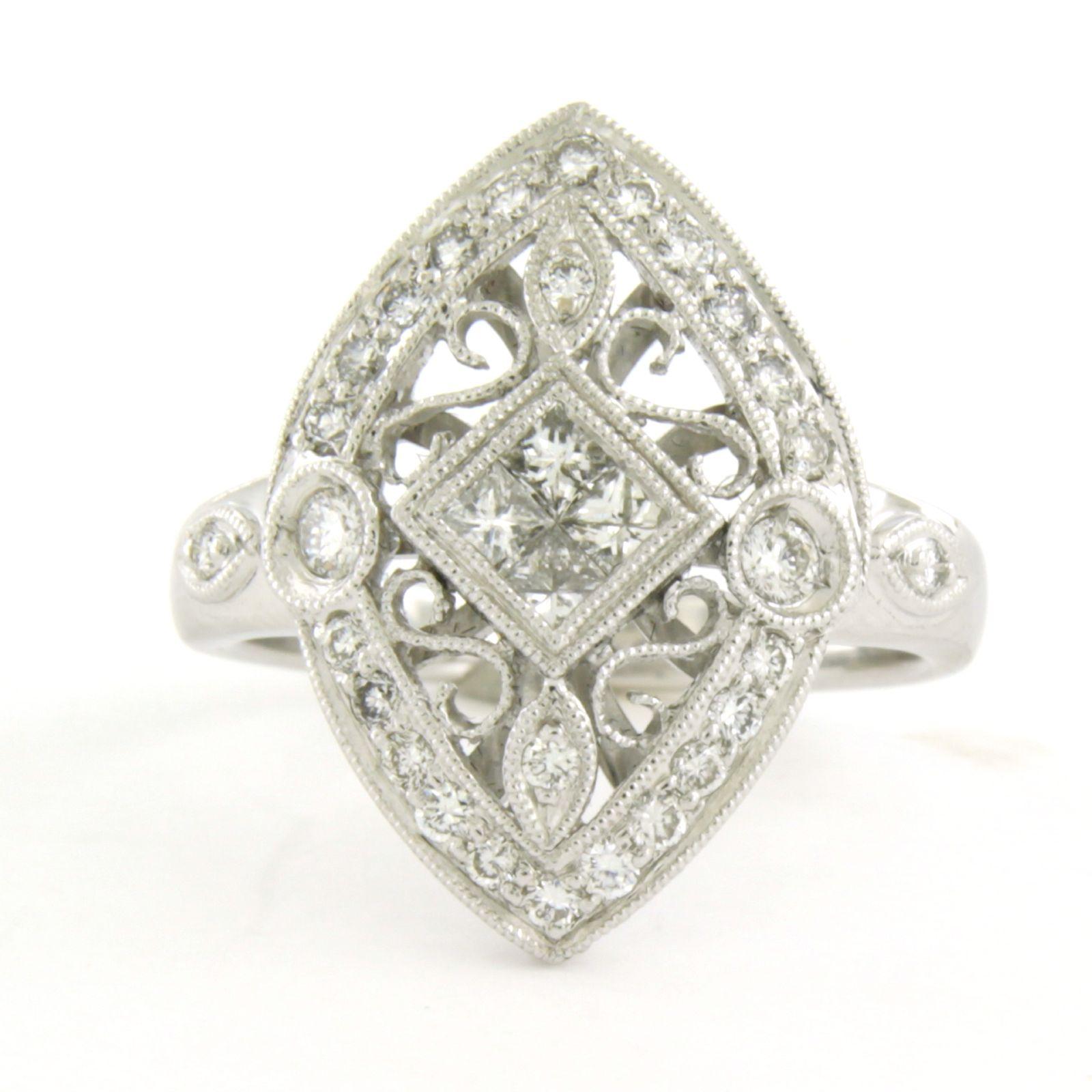 Ring mit Diamanten im Prinzessinnen- und Brillantschliff bis zu 0,56ct 18k Gold 6,7 Gramm im Angebot 1
