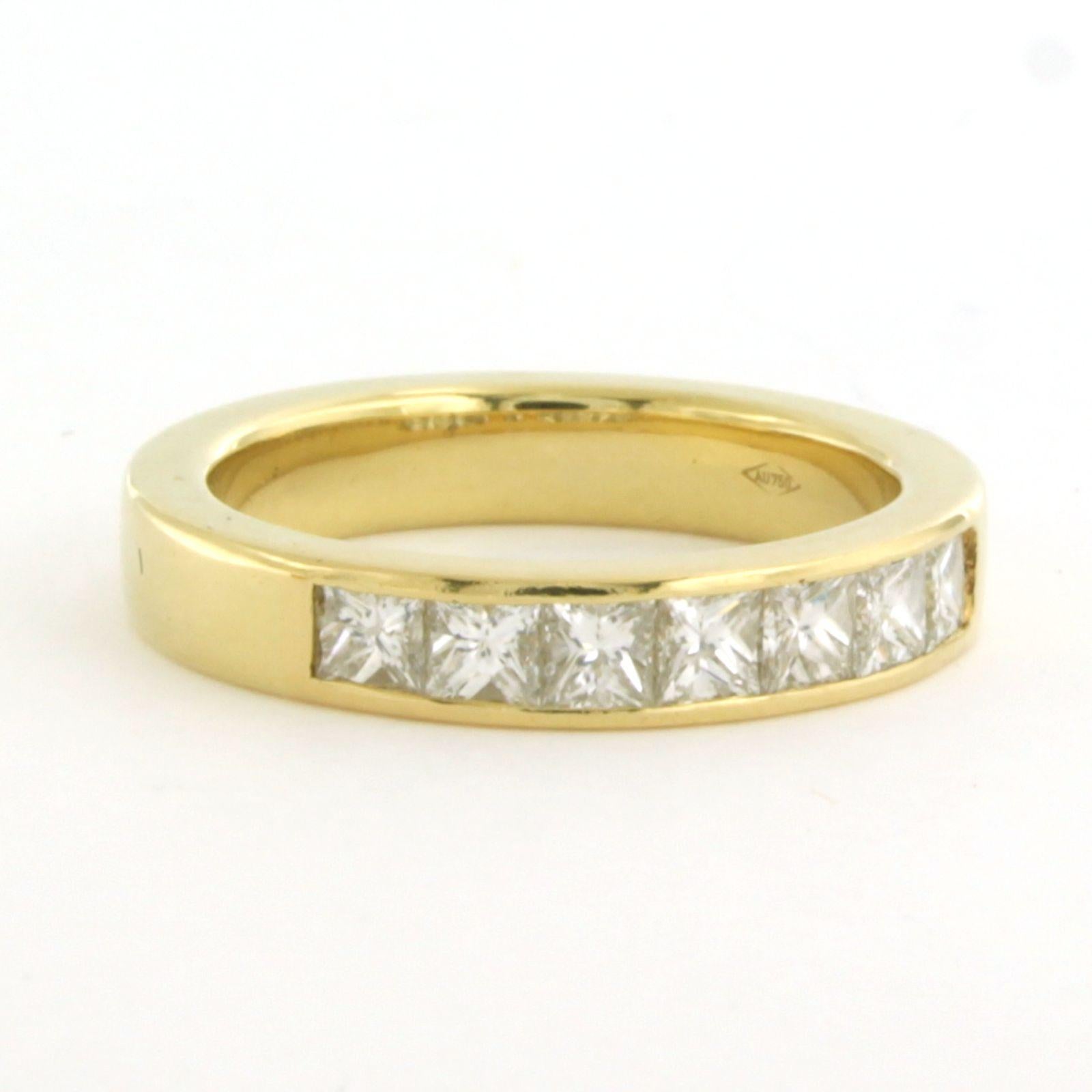 Donna Anello con diamanti taglio princess fino a 1,00ct in oro giallo 18k 8,0 grammi in vendita