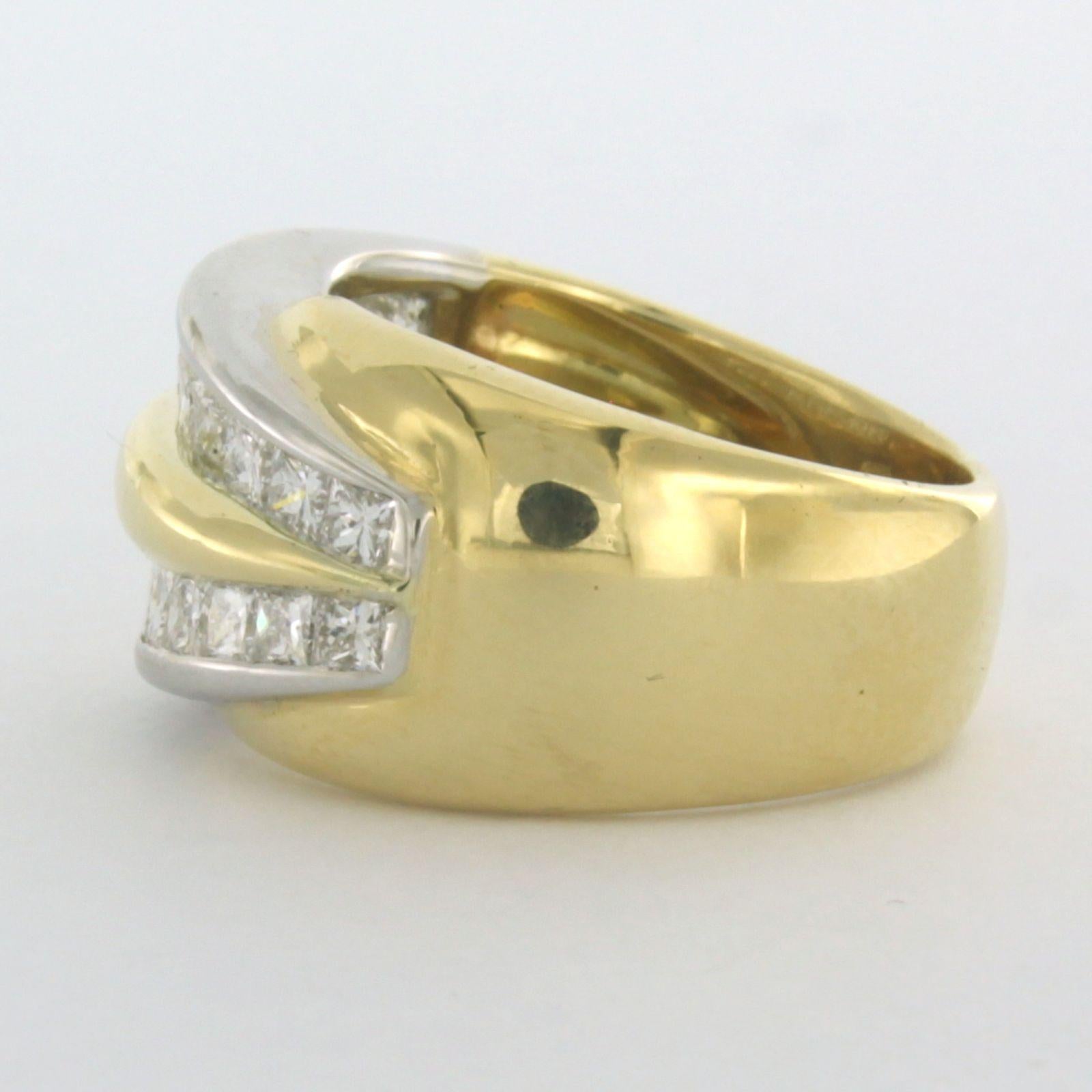 ring with prindess cut diamonds up to 2.00ct 18k bicolour gold - 14.4 gram In Excellent Condition For Sale In The Hague, ZH