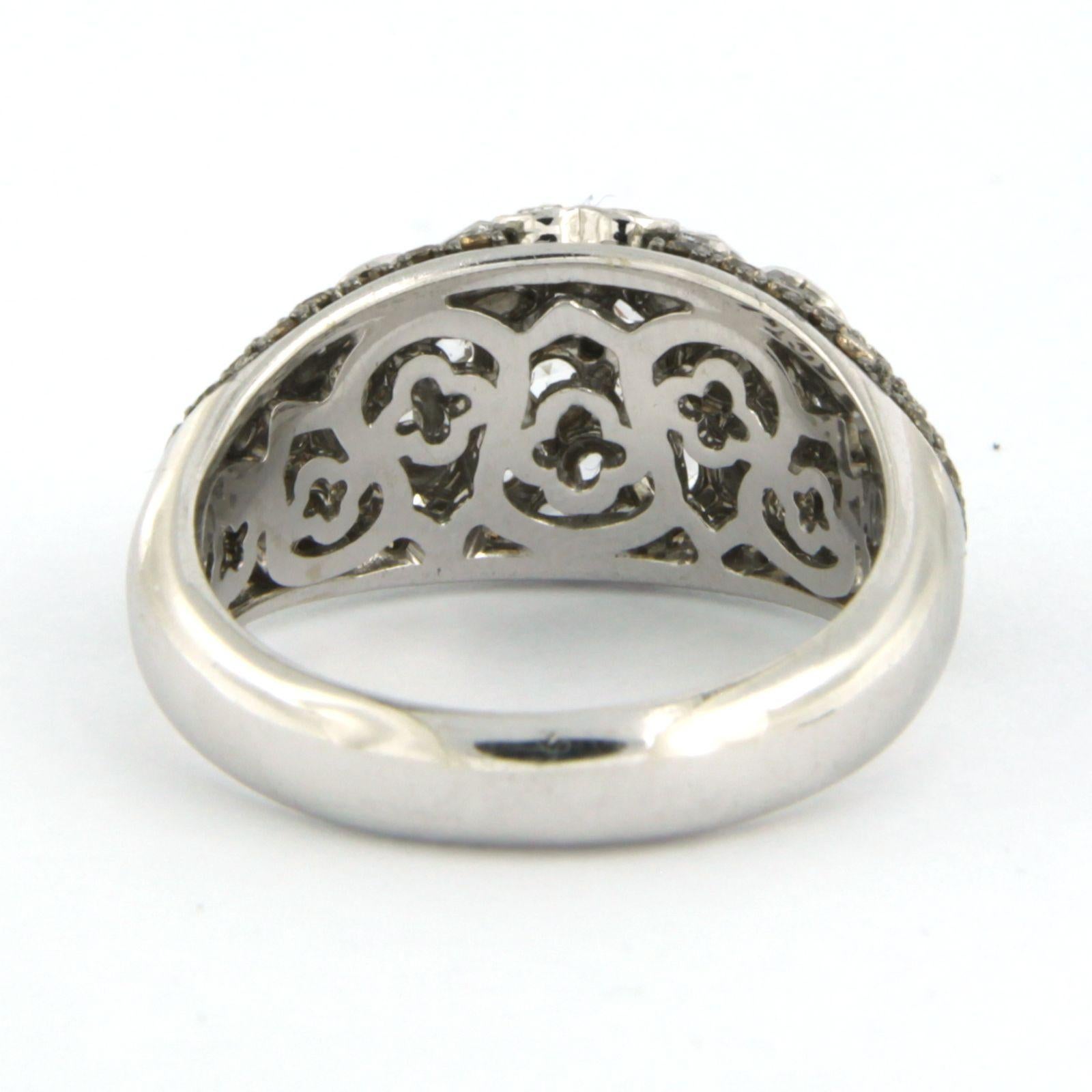 Ring with rose and brilliant cut diamonds up to 1.95ct 18k white gold en Excelente estado para la venta en The Hague, ZH