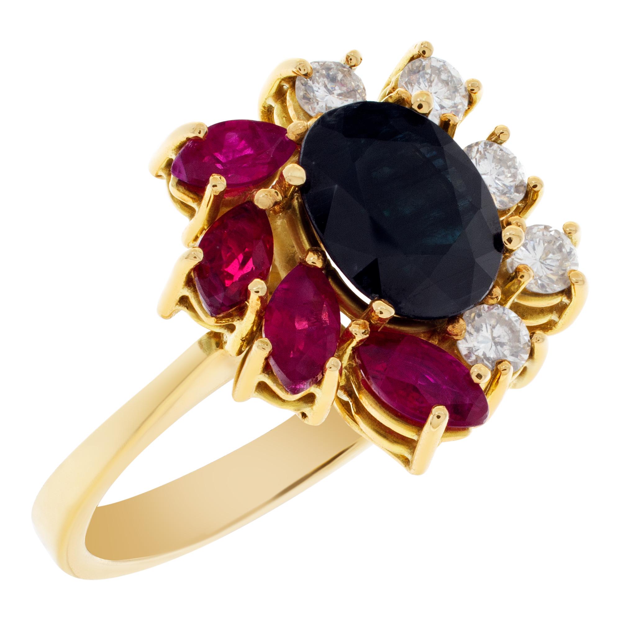 Ring with Rubies, Sapphires and Diamonds in 18k Gold, Flower Style In Excellent Condition For Sale In Surfside, FL