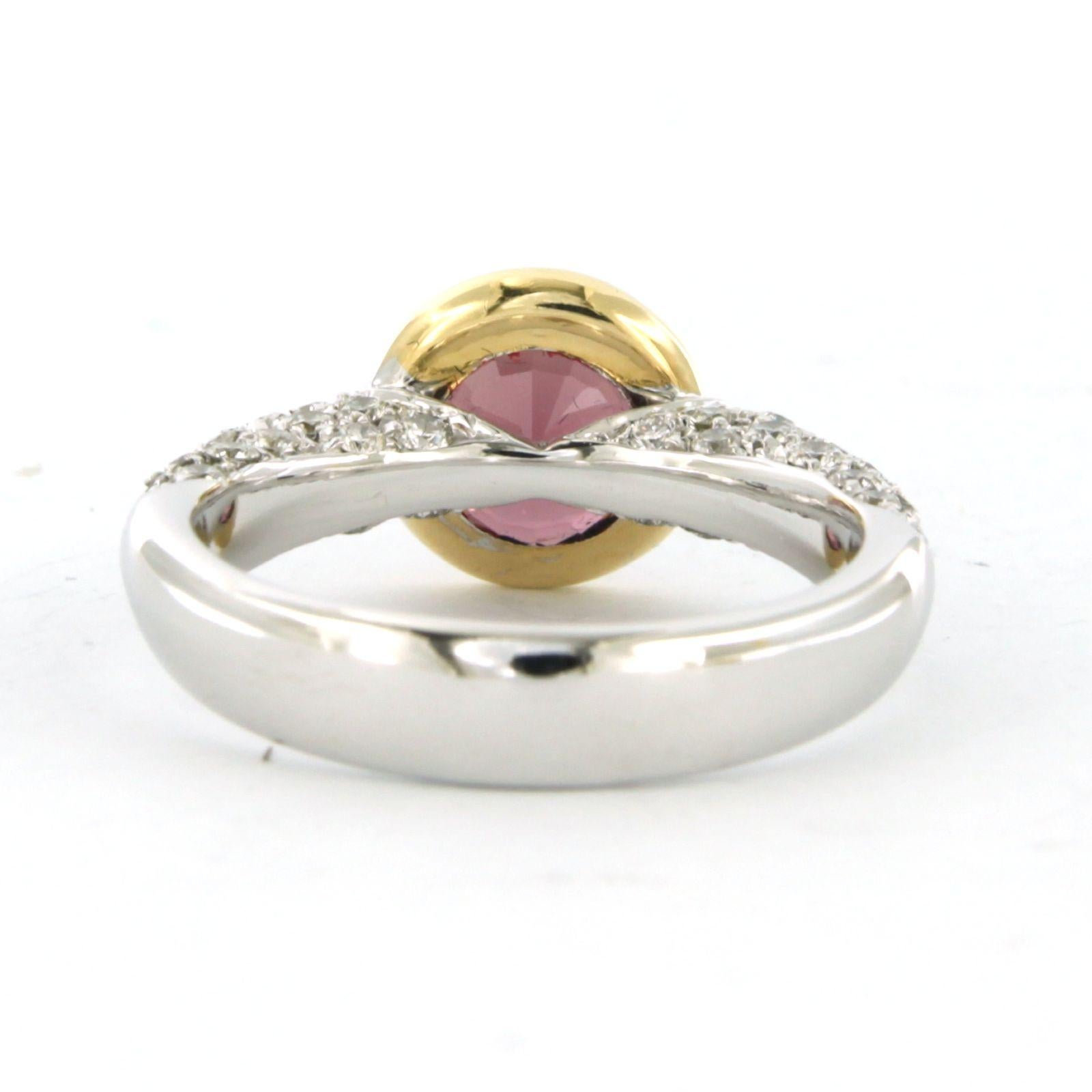 Taille brillant Bague avec rubulite et diamants taille brillant jusqu'à 1,00ct Or 18k 7,4 grammes en vente