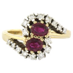 Bague avec rubis et diamants taille brillant jusqu'à 0,30ct or 14k