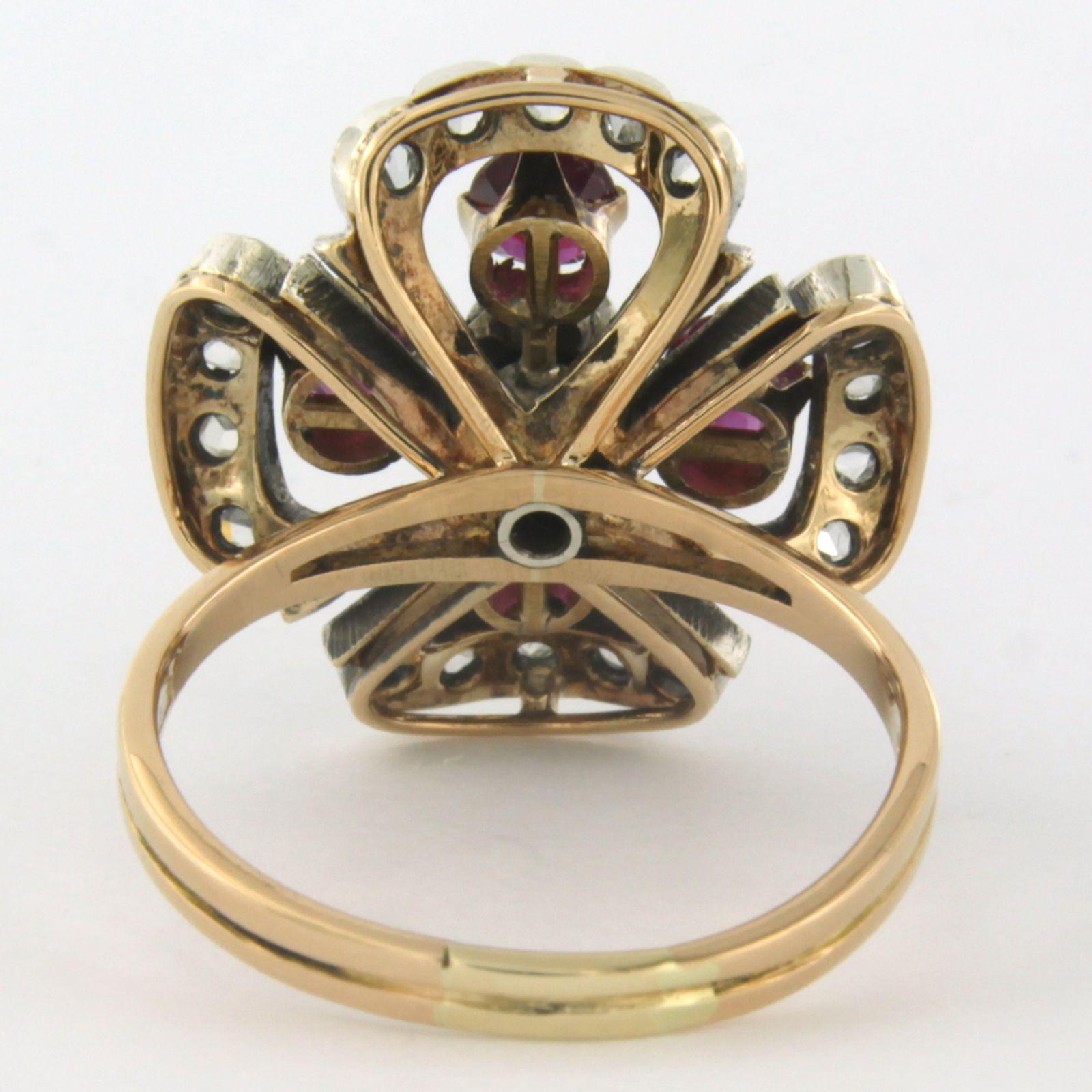 Anello con rubino e diamanti brillanti e rosa fino a 0,30 carati in oro e argento 18 carati in vendita 1