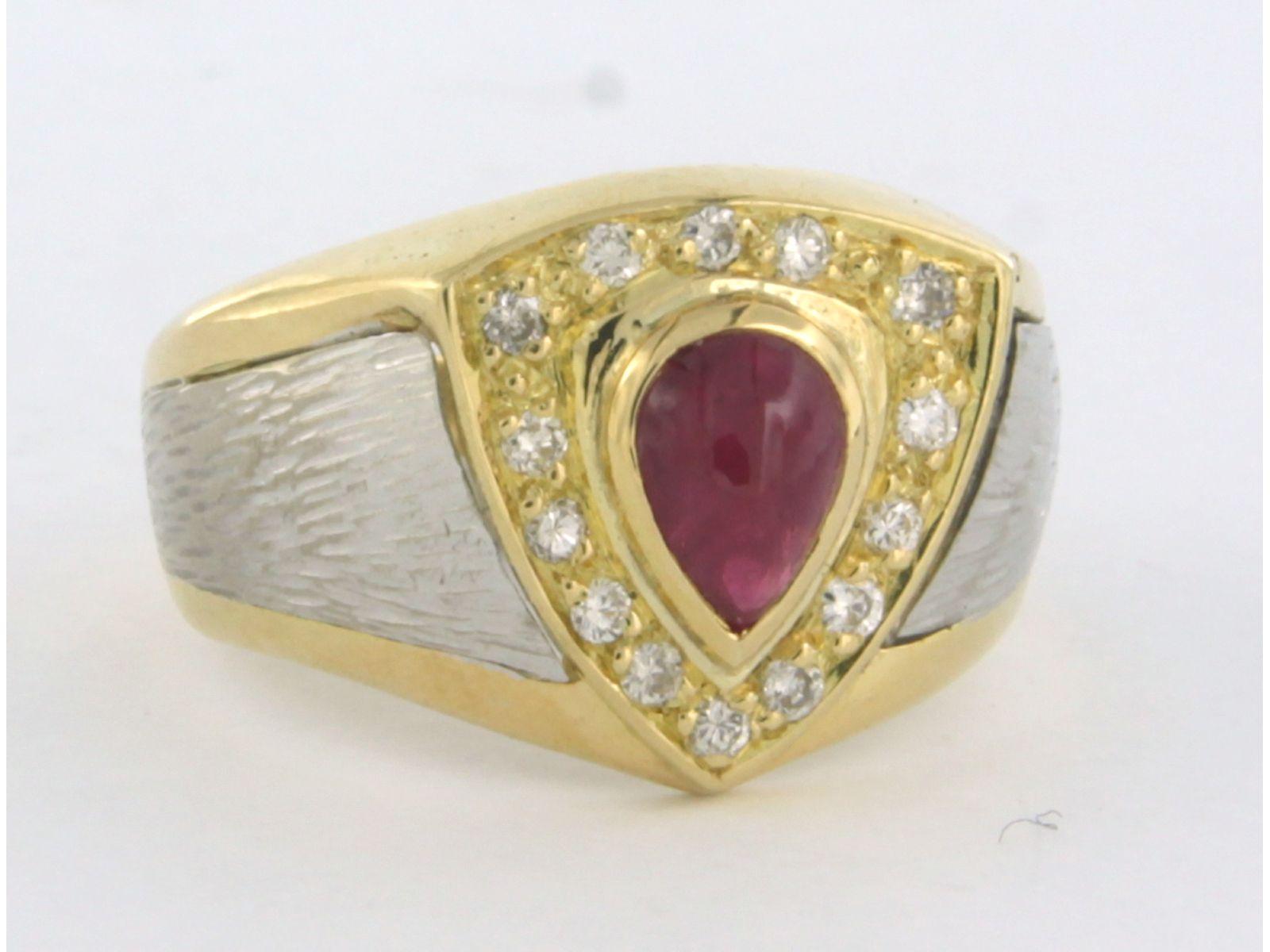 Brilliant Cut Ring with ruby and brilliant cut diamonds up to 0.21ct 14k bicolour gold For Sale
