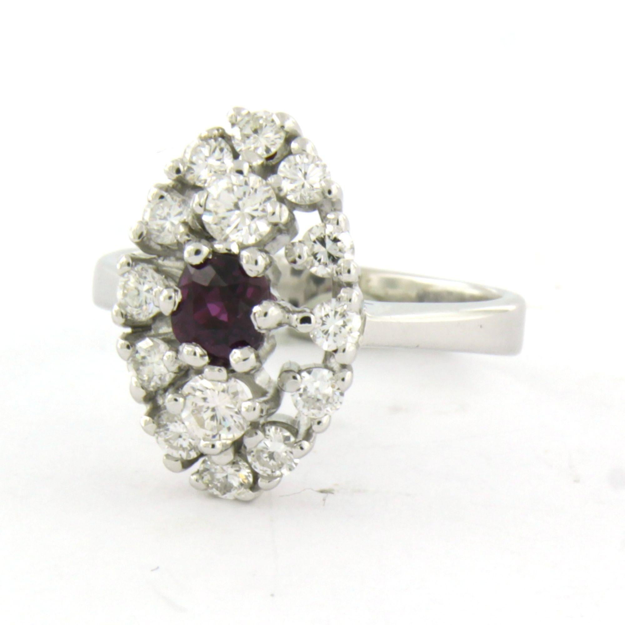 Anello con rubino e diamanti taglio brillante fino a 0,70 carati in oro 14k 5,7 grammi in vendita 3