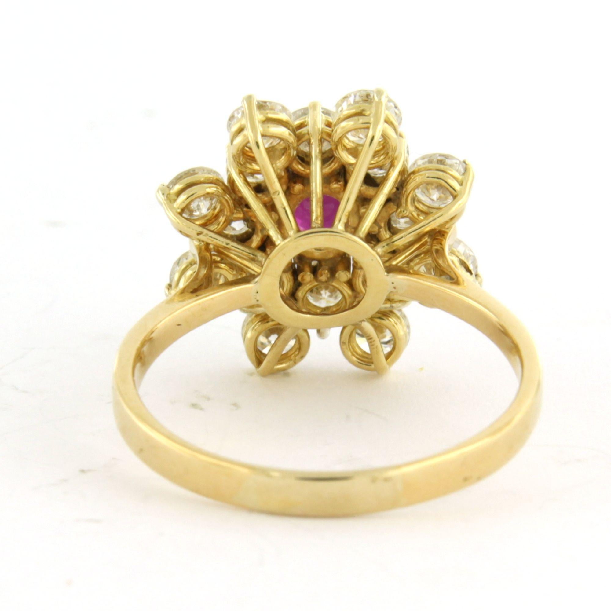 Ring mit Rubin und Diamanten im Brillantschliff bis zu 2,50ct 18k Gold 5,7 Gramm Damen im Angebot
