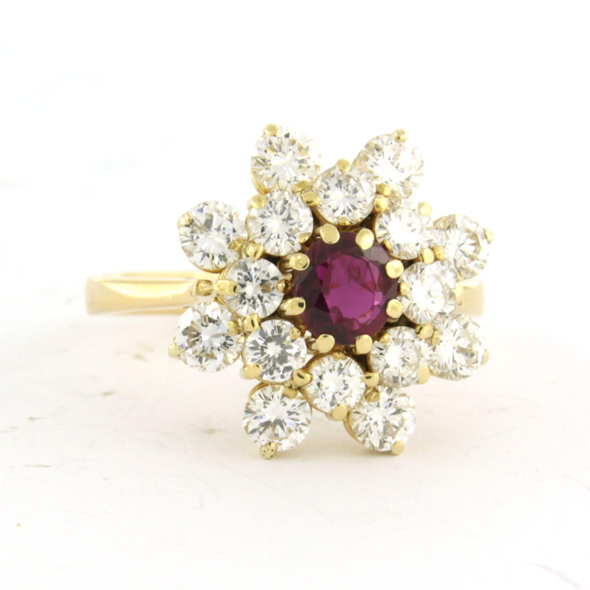 Ring mit Rubin und Diamanten im Brillantschliff bis zu 2,50ct 18k Gold 5,7 Gramm im Angebot 2