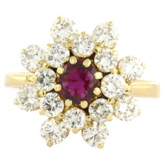 Bague avec rubis et diamants taille brillant jusqu'à 2,50ct Or 18k 5,7 grammes
