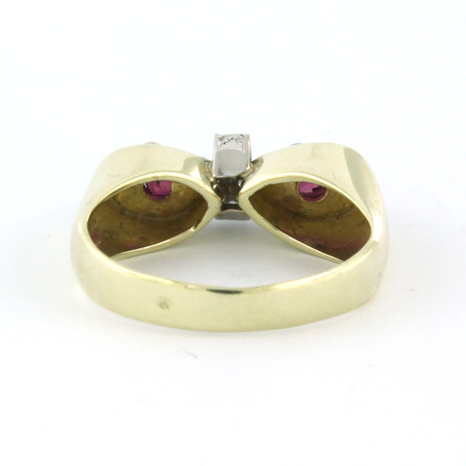Ring with ruby and diamonds 14k bicolor gold In Good Condition For Sale In The Hague, ZH