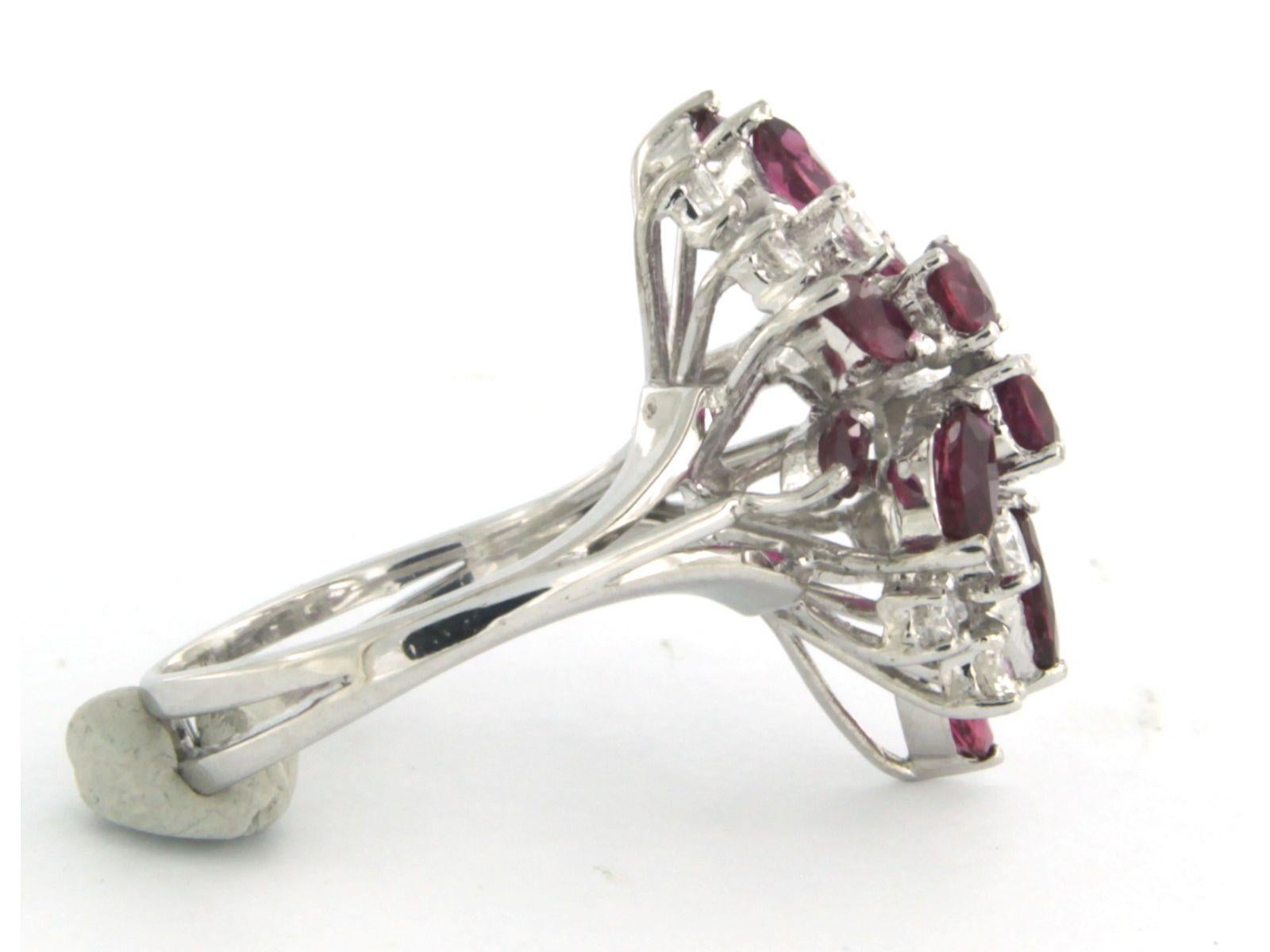 Women's Ring with ruby and diamonds 18k white gold For Sale