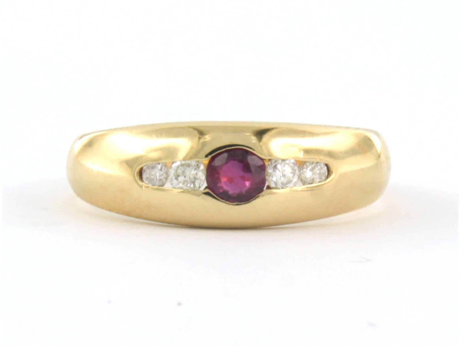 18k yellow gold ring set with ruby ​​and brilliant cut diamond 0.14 ct F/G VS/SI - ring size U.S. 6.5 - EU. 17(53)

detailed description

the top of the ring is 6.0 mm wide

weight 2.6 grams

ring size U.S. 6.5 - EU. 17(53), ring can be enlarged or