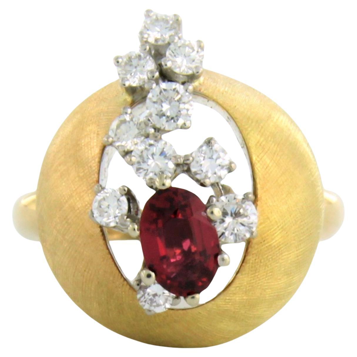 Ring with Ruby and diamonds 18k yellow gold For Sale