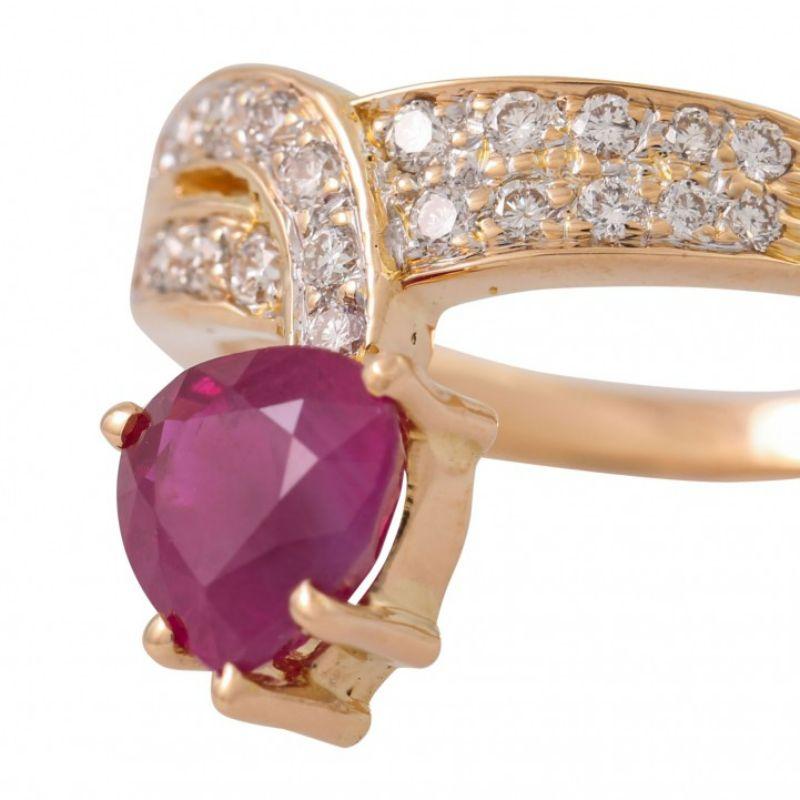 Brilliant Cut Ring with Ruby and Diamonds For Sale