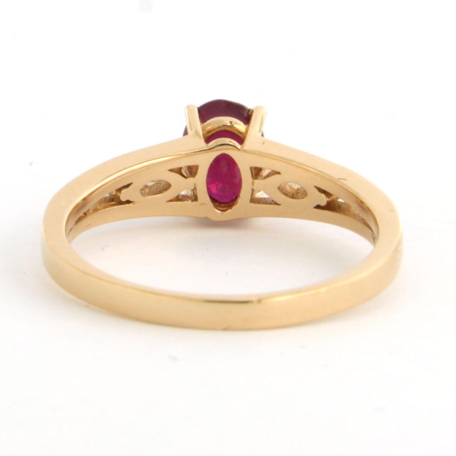 Anello con rubino e diamante a forma di marquise fino a 0,38ct in oro 18k 3,3 grammi In condizioni Nuovo in vendita a The Hague, ZH