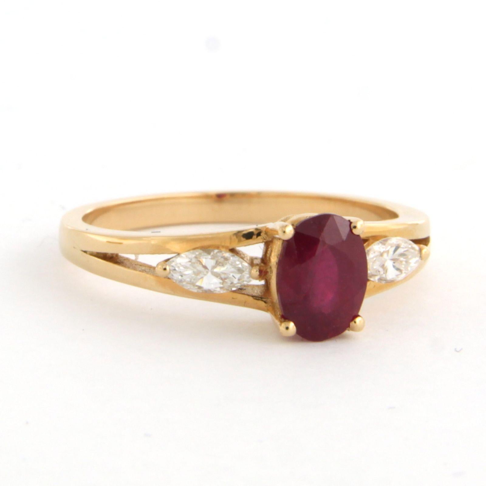Anello con rubino e diamante a forma di marquise fino a 0,38ct in oro 18k 3,3 grammi in vendita 1