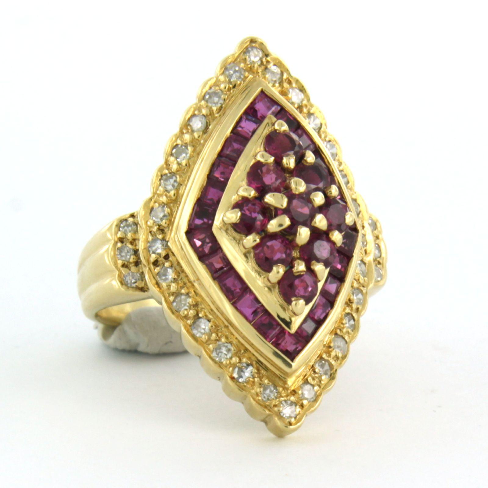 Ring mit Rubin bis zu 2,18 Karat und Diamanten im Einzelschliff bis zu 0,32 Karat 18k Gelbgold (Moderne)